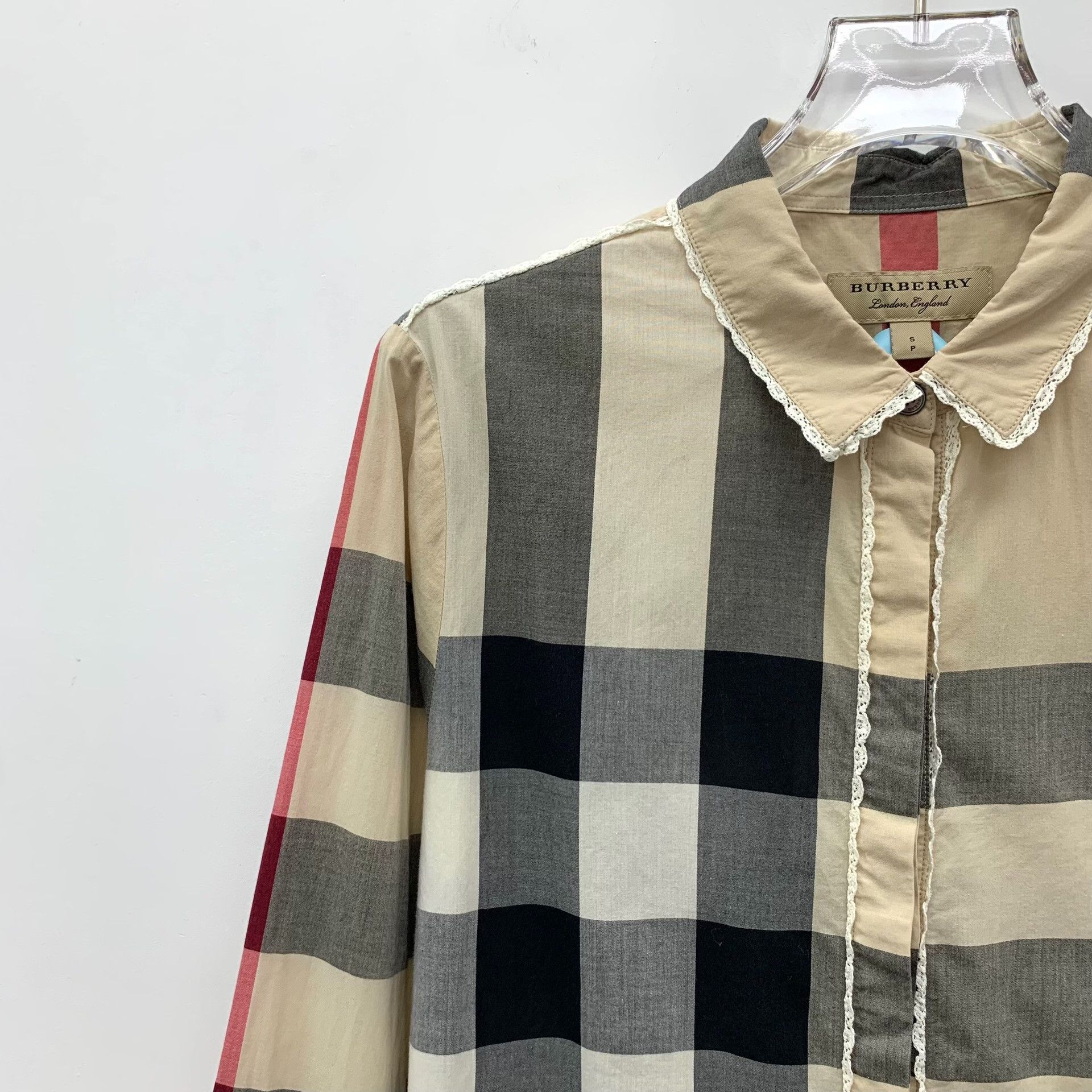 Burberry Burberry Mega Check Lace Trim Button Up Shirt Size S Size S / US 4 / IT 40 - 3 Thumbnail
