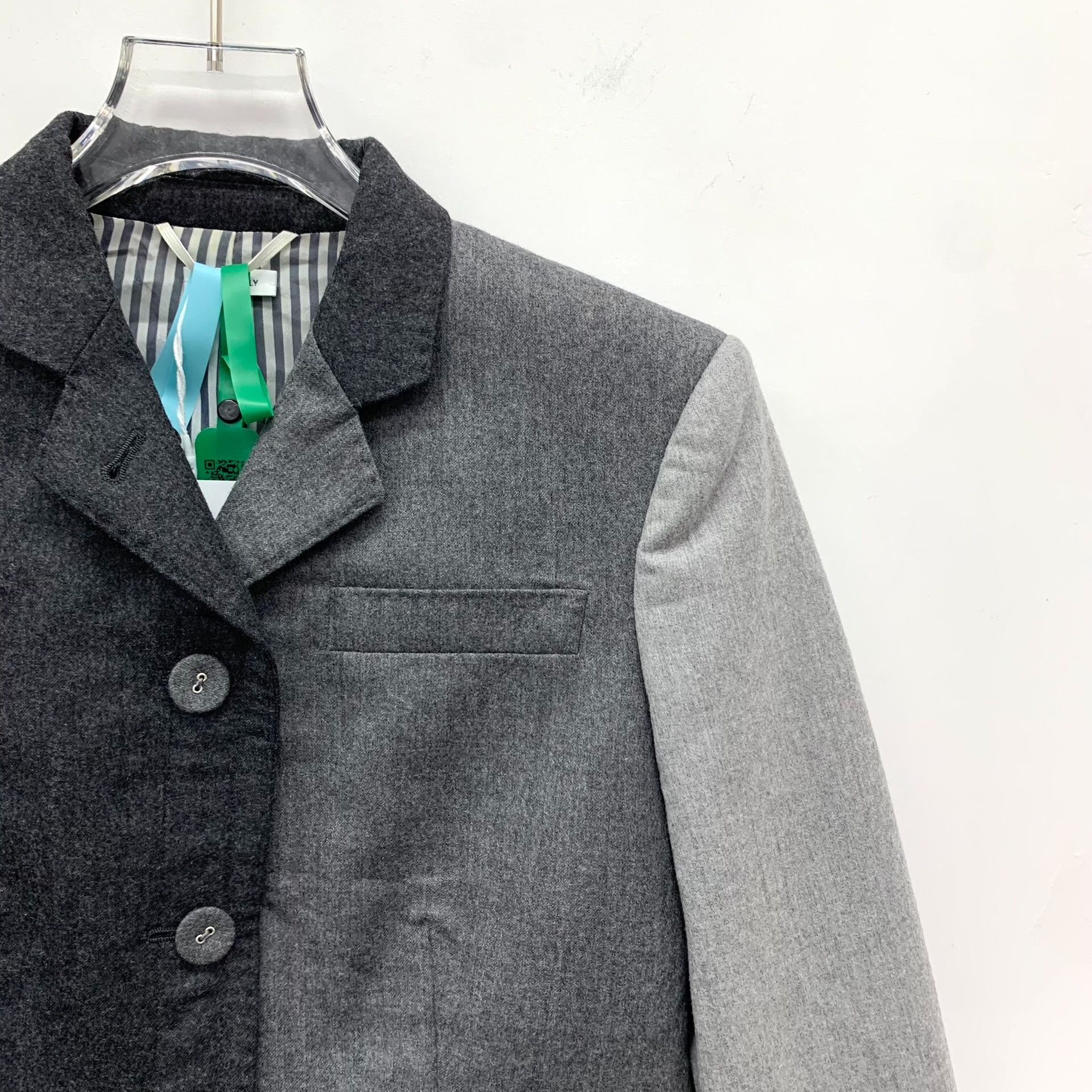 Thom Browne Thom Browne Paneled Wool Blazer Size 0 Size XS / US 0-2 / IT 36-38 - 3 Thumbnail
