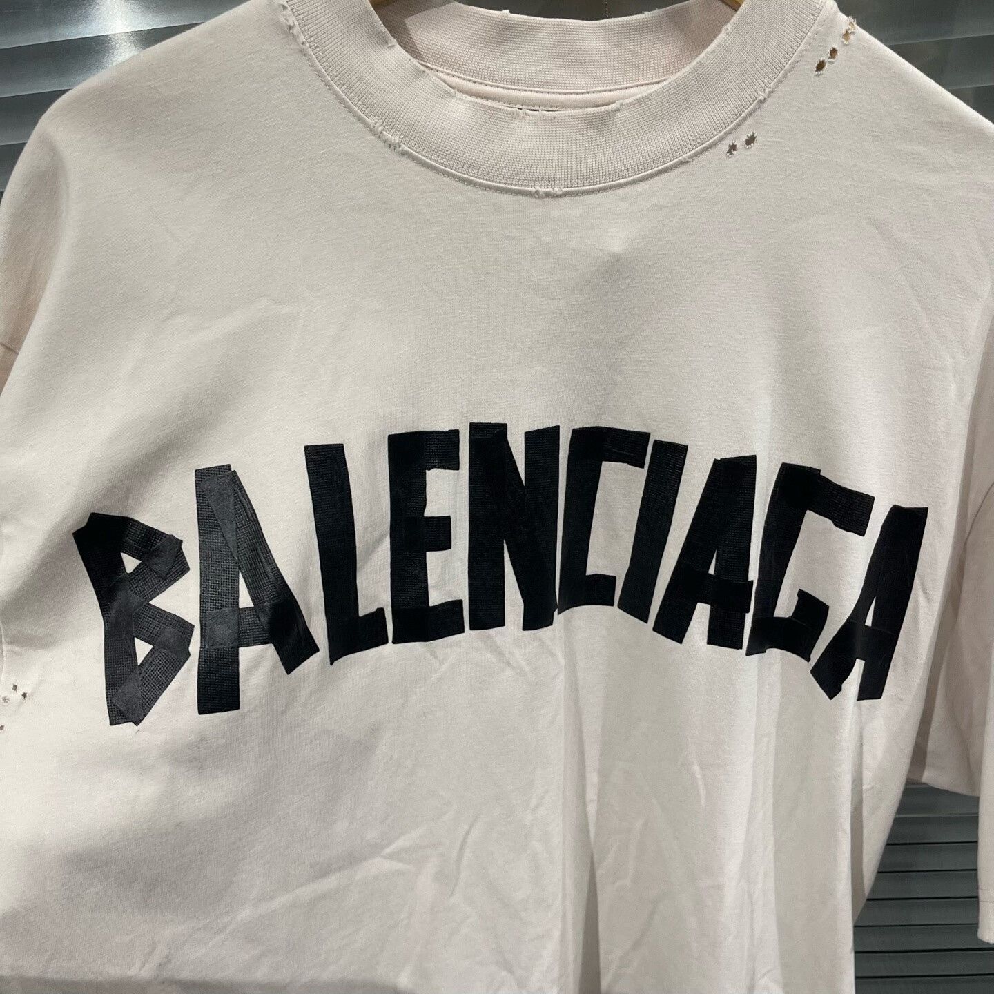 Balenciaga Balenciaga Tape Logo Distressed T-Shirt S Size US S / EU 44-46 / 1 - 4 Thumbnail
