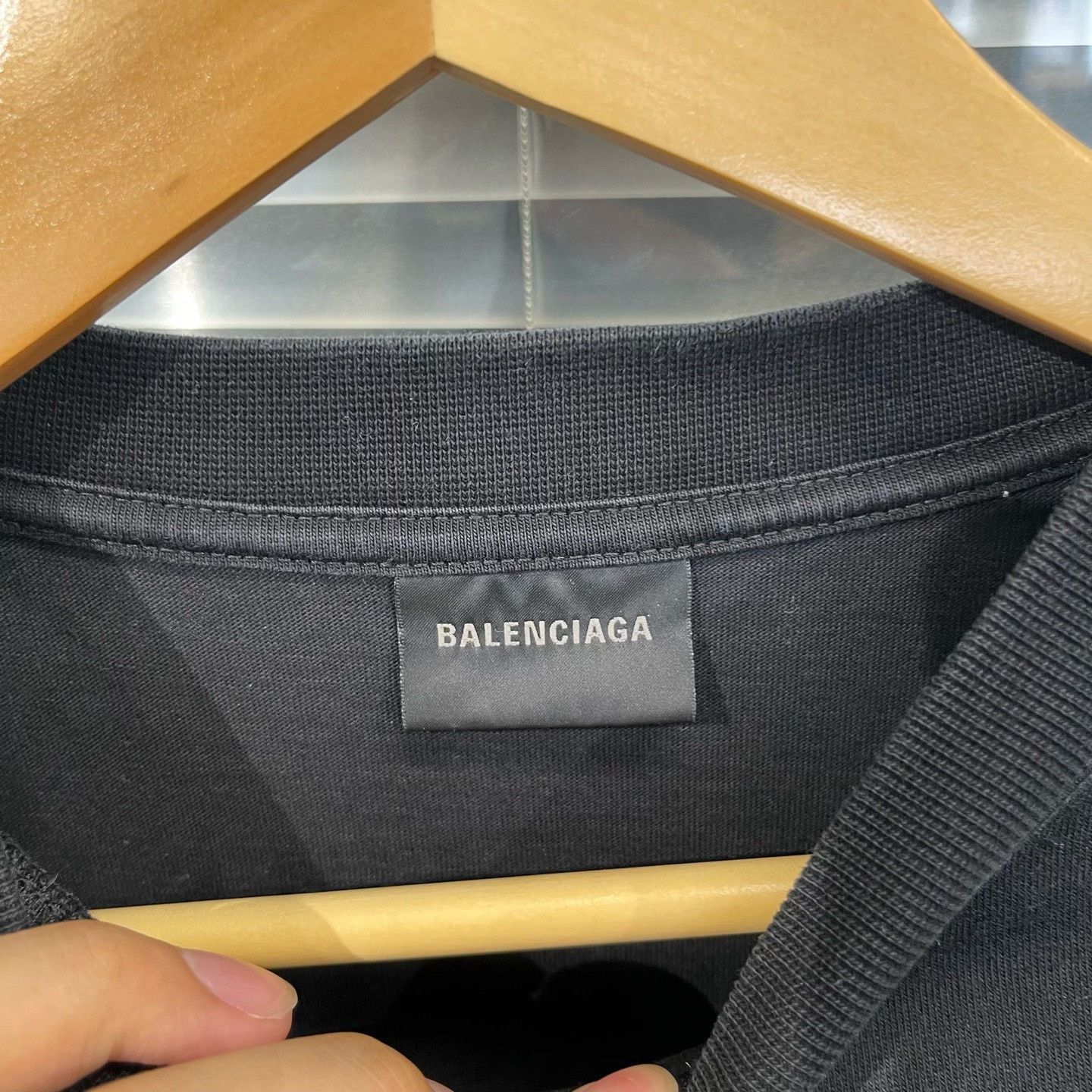 Balenciaga Balenciaga Gaffer Tape Logo T-Shirt Size M Size US M / EU 48-50 / 2 - 2 Thumbnail