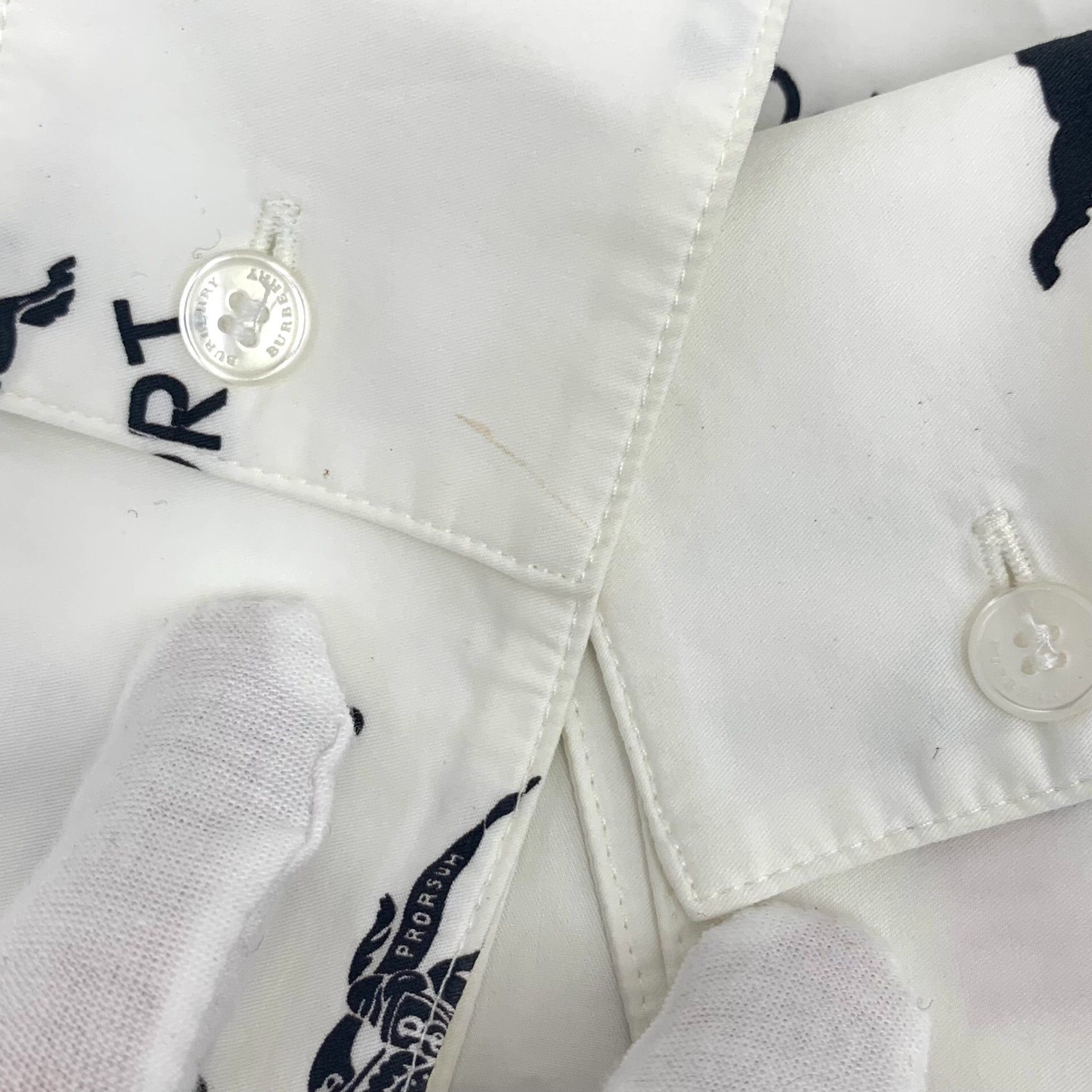 Burberry Burberry Equestrian Knight Print Button Up Size S Size S / US 4 / IT 40 - 9 Thumbnail