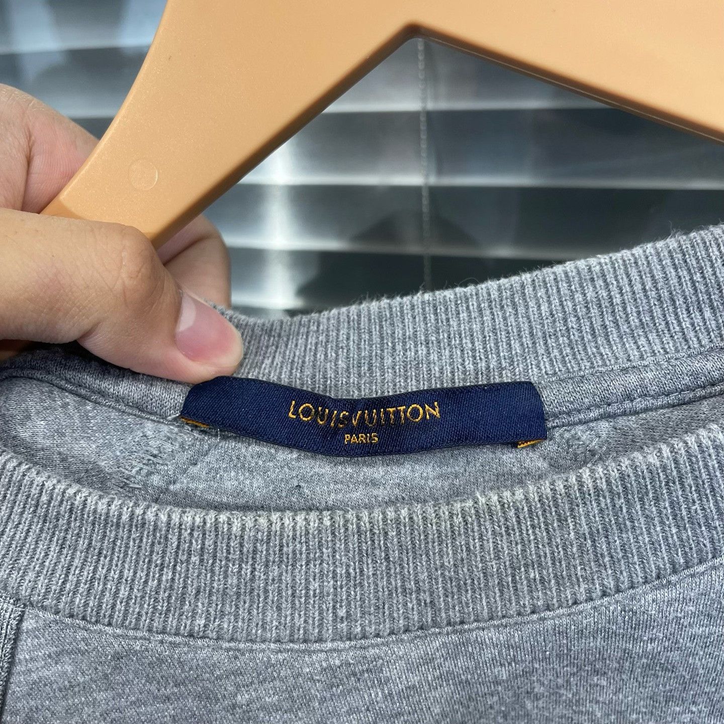 Louis Vuitton Louis Vuitton Reflective Logo Sweatshirt XL Size US XL / EU 56 / 4 - 3 Thumbnail