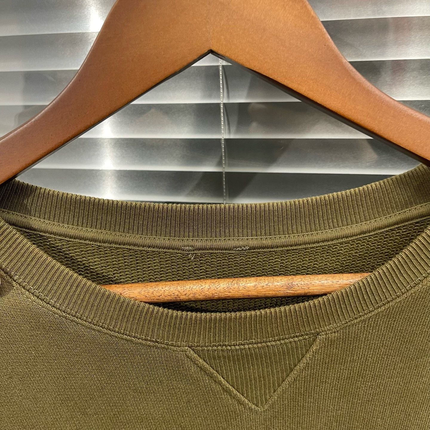 Loewe Loewe Embroidered Anagram Sweatshirt Size L Size US L / EU 52-54 / 3 - 3 Thumbnail