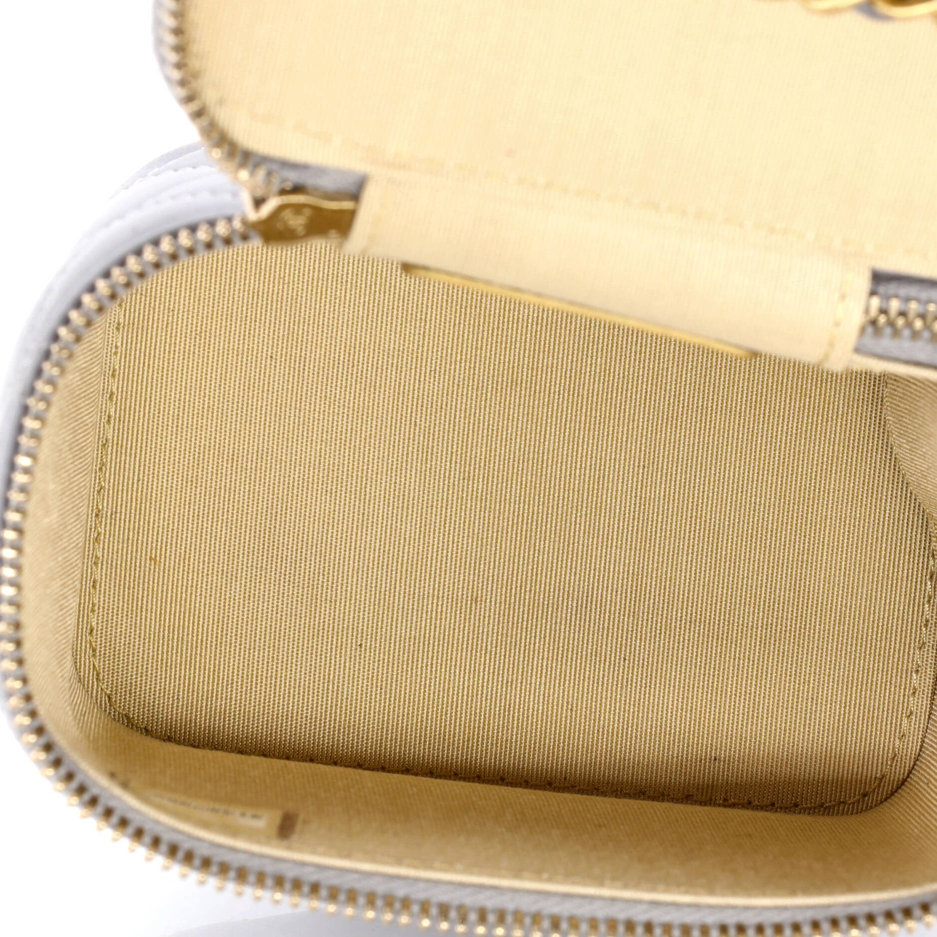 Chanel Pearl Crush Vanity Case with Chain Size ONE SIZE - 5 Thumbnail