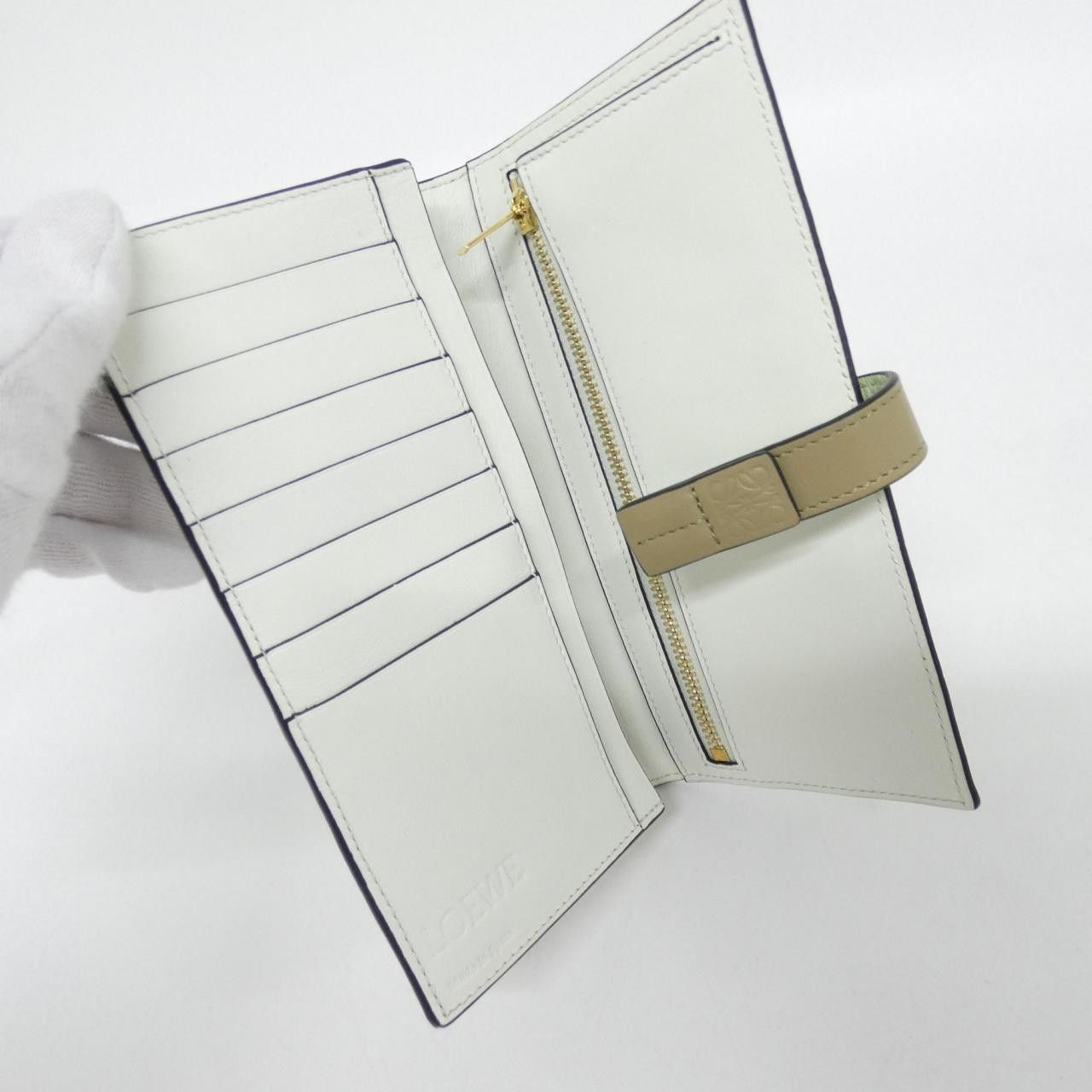 Loewe Loewe Loewe Calf Long Bifold Wallet Leather Long Wallet C660S40X01 DUTY FREE for USA Size ONE SIZE - 4 Thumbnail