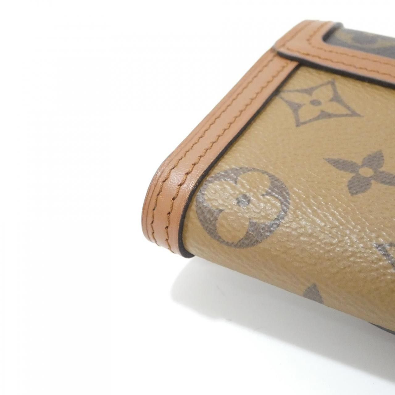 Louis Vuitton Louis Vuitton Louis Vuitton Monogram Wallet Textile Short Wallet M68725 DUTY FREE for USA Size ONE SIZE - 4 Thumbnail