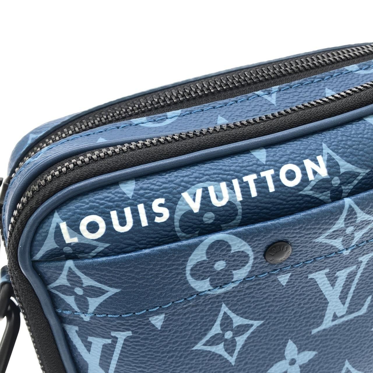 Louis Vuitton Louis Vuitton Louis Vuitton Monogram Tone Alpha Shoulder Bag Textile Shoulder Bag M82801 DUTY FREE for USA Size ONE SIZE - 5 Thumbnail