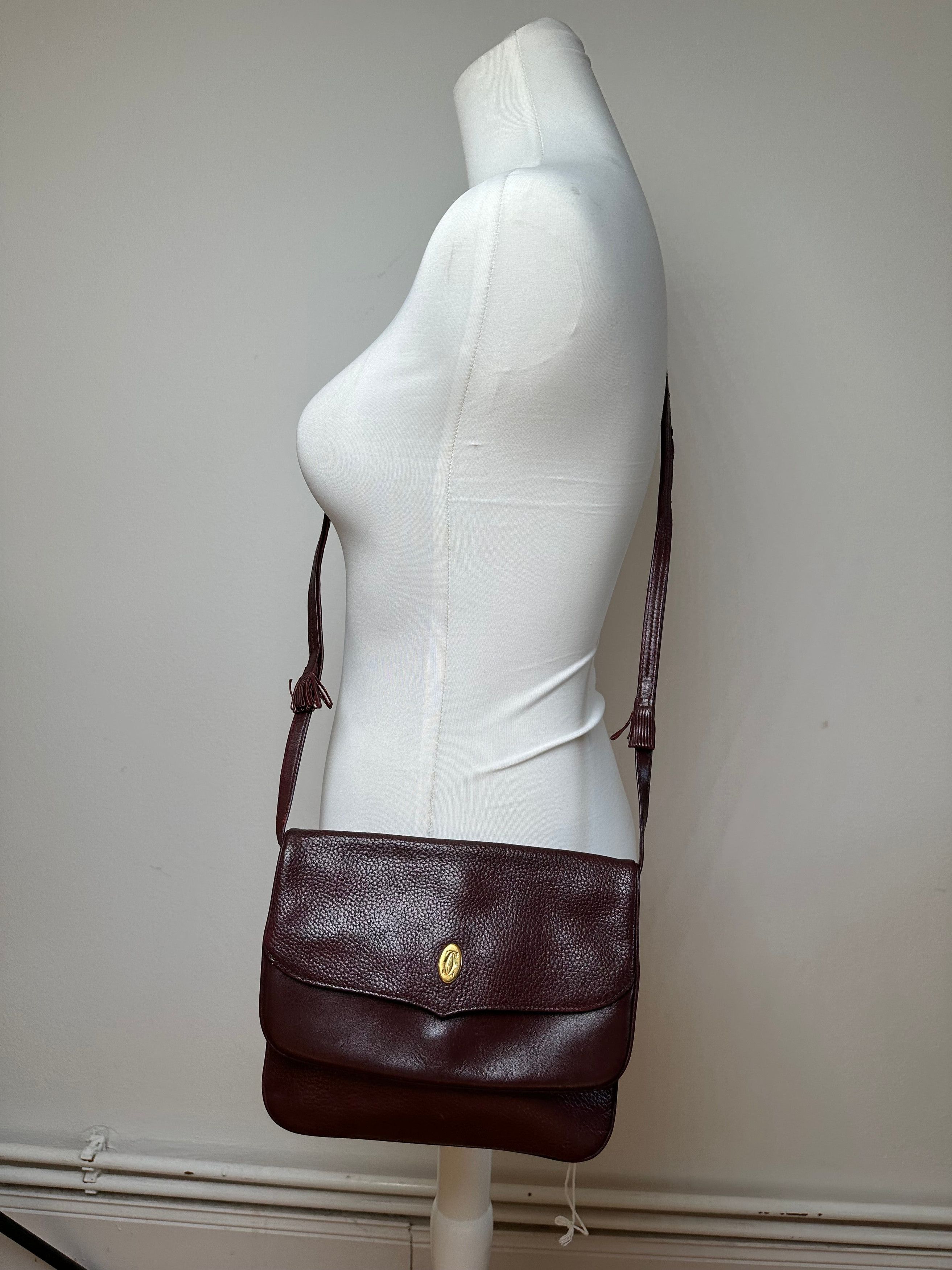 Cartier Vintage Leather Shoulder Bag Burgundy Size ONE SIZE - 15 Thumbnail