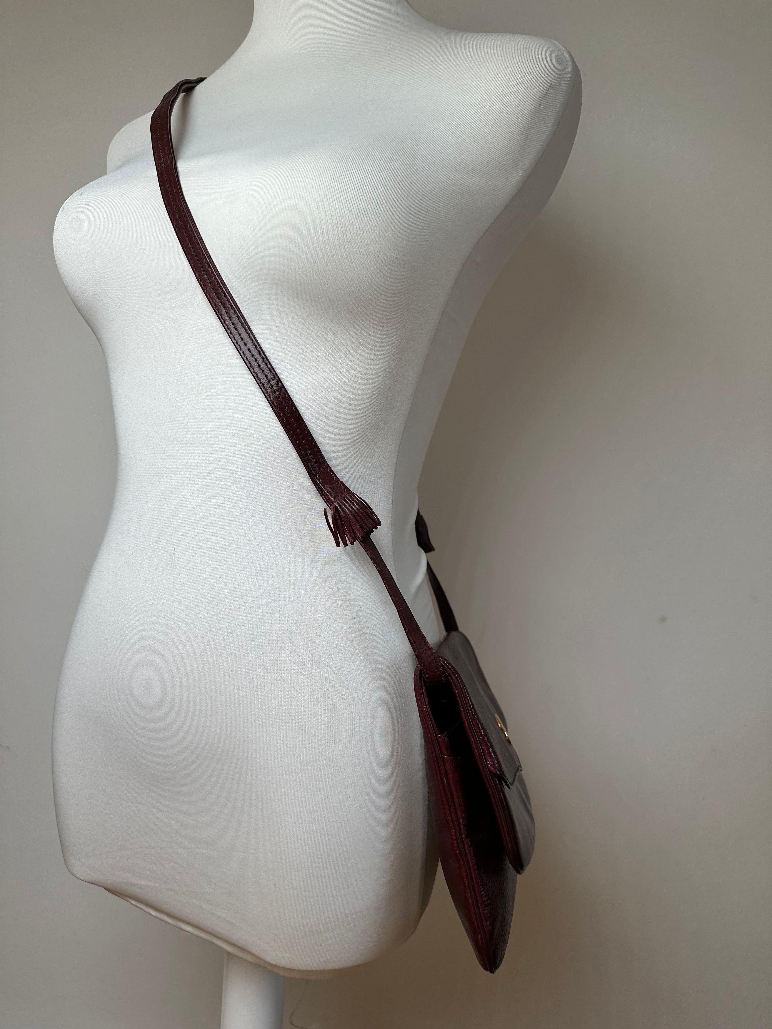 Cartier Vintage Leather Shoulder Bag Burgundy Size ONE SIZE - 6 Thumbnail