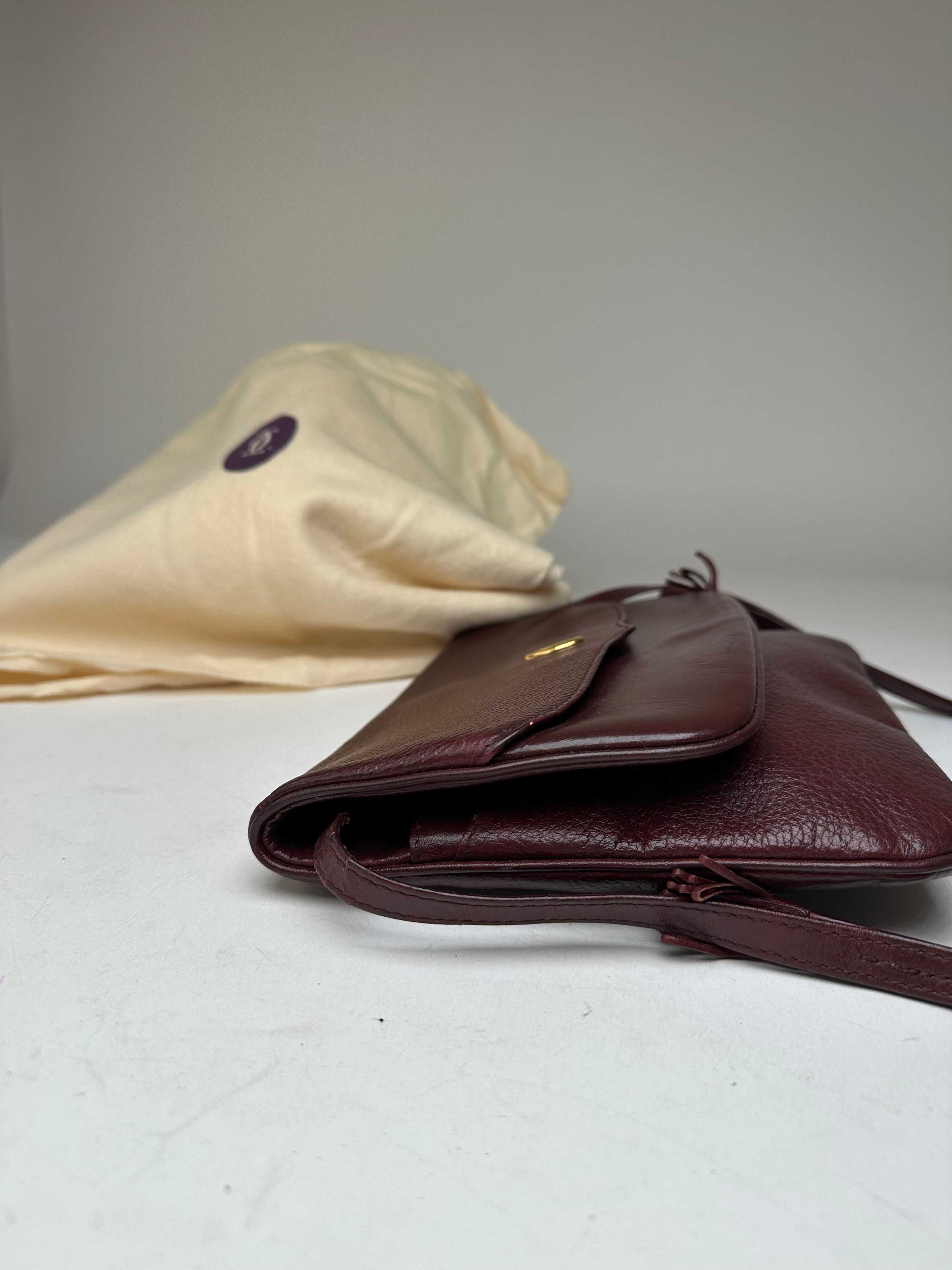 Cartier Vintage Leather Shoulder Bag Burgundy Size ONE SIZE - 10 Thumbnail