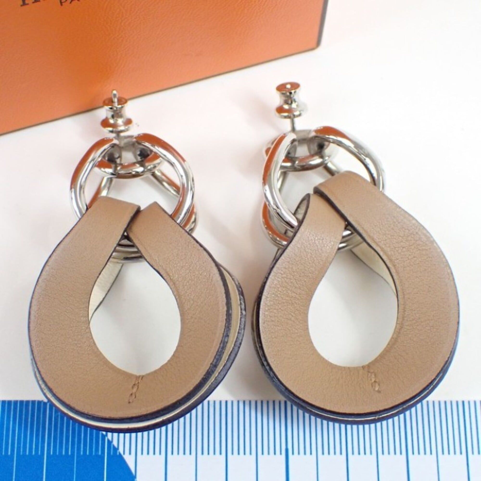 Hermes Hermes Earrings Villevolte Chai x Nata Metal Veau Swift Women's Size ONE SIZE - 2 Thumbnail