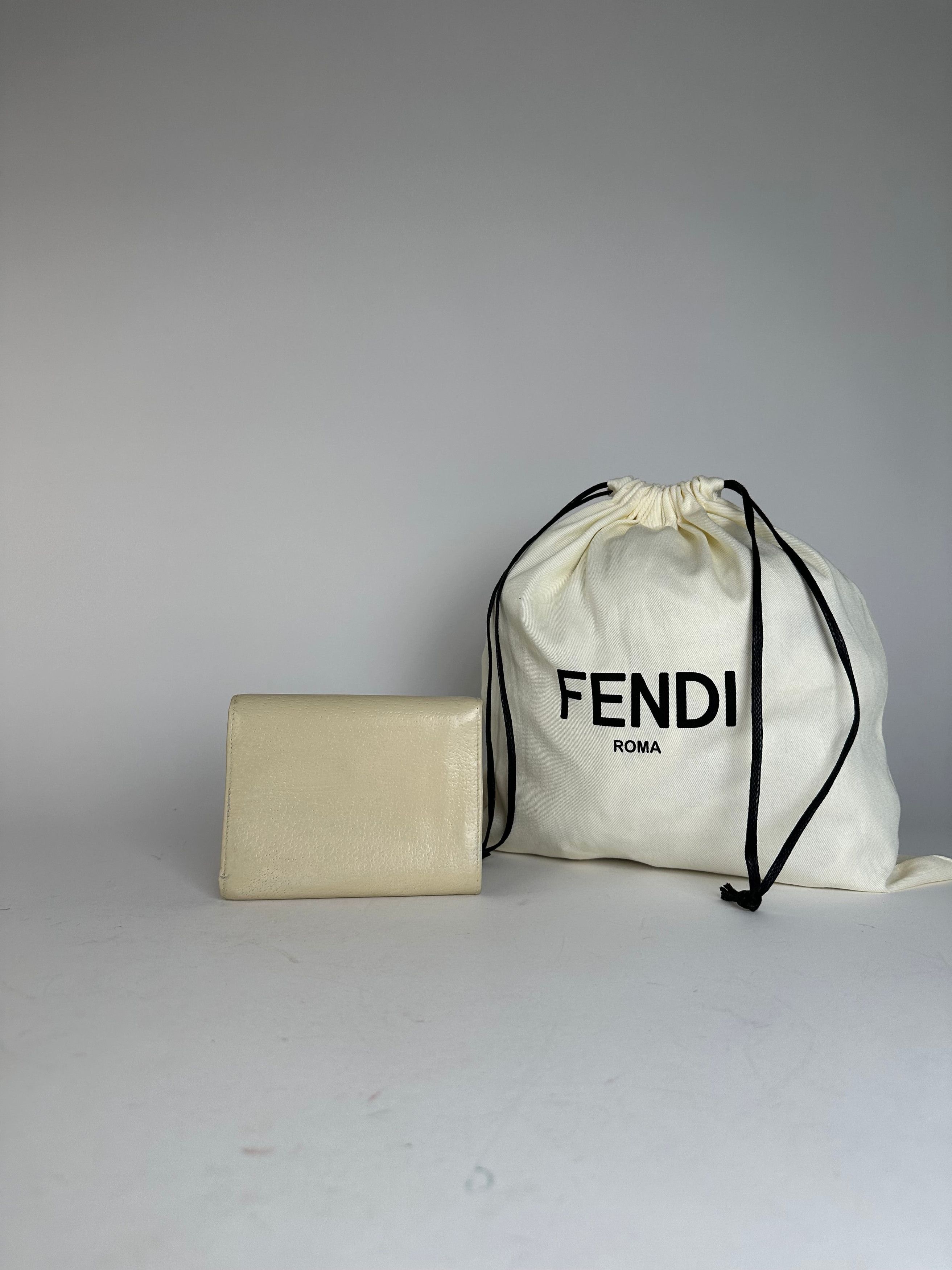 Fendi Vintage Baguette Leather Wallet White Size ONE SIZE - 2 Thumbnail