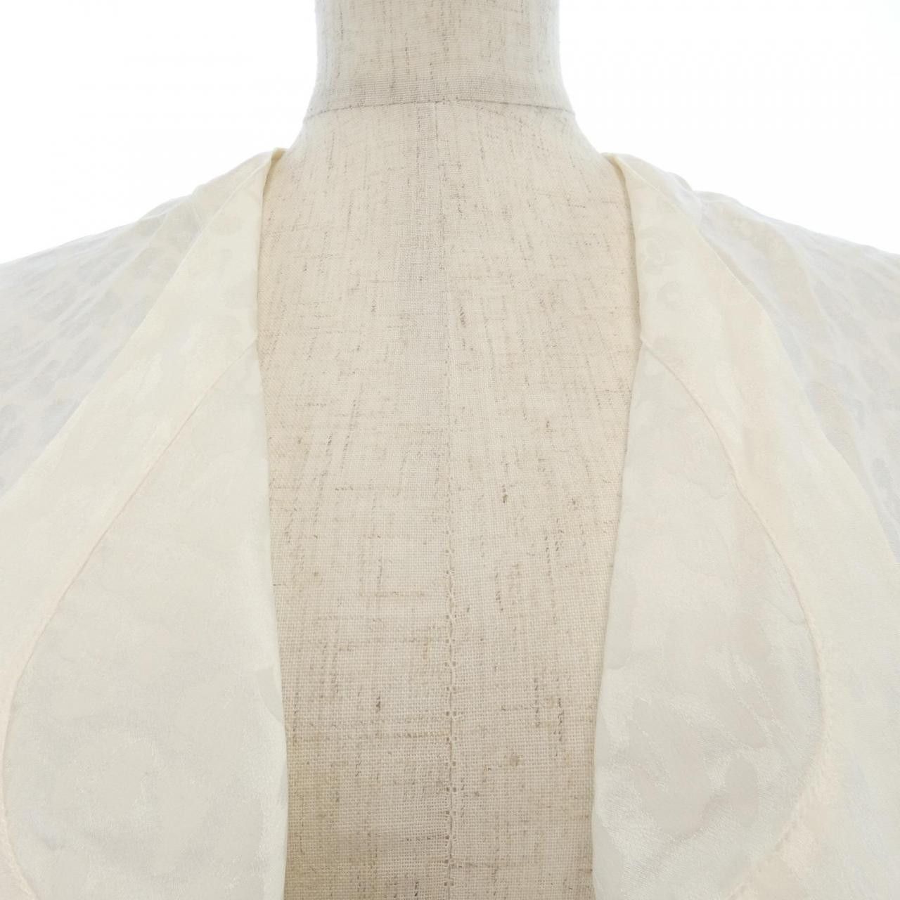 Chanel Chanel Chanel Silk Cape Textile Outerwear P75213V66669 DUTY FREE for USA Size ONE SIZE - 5 Thumbnail