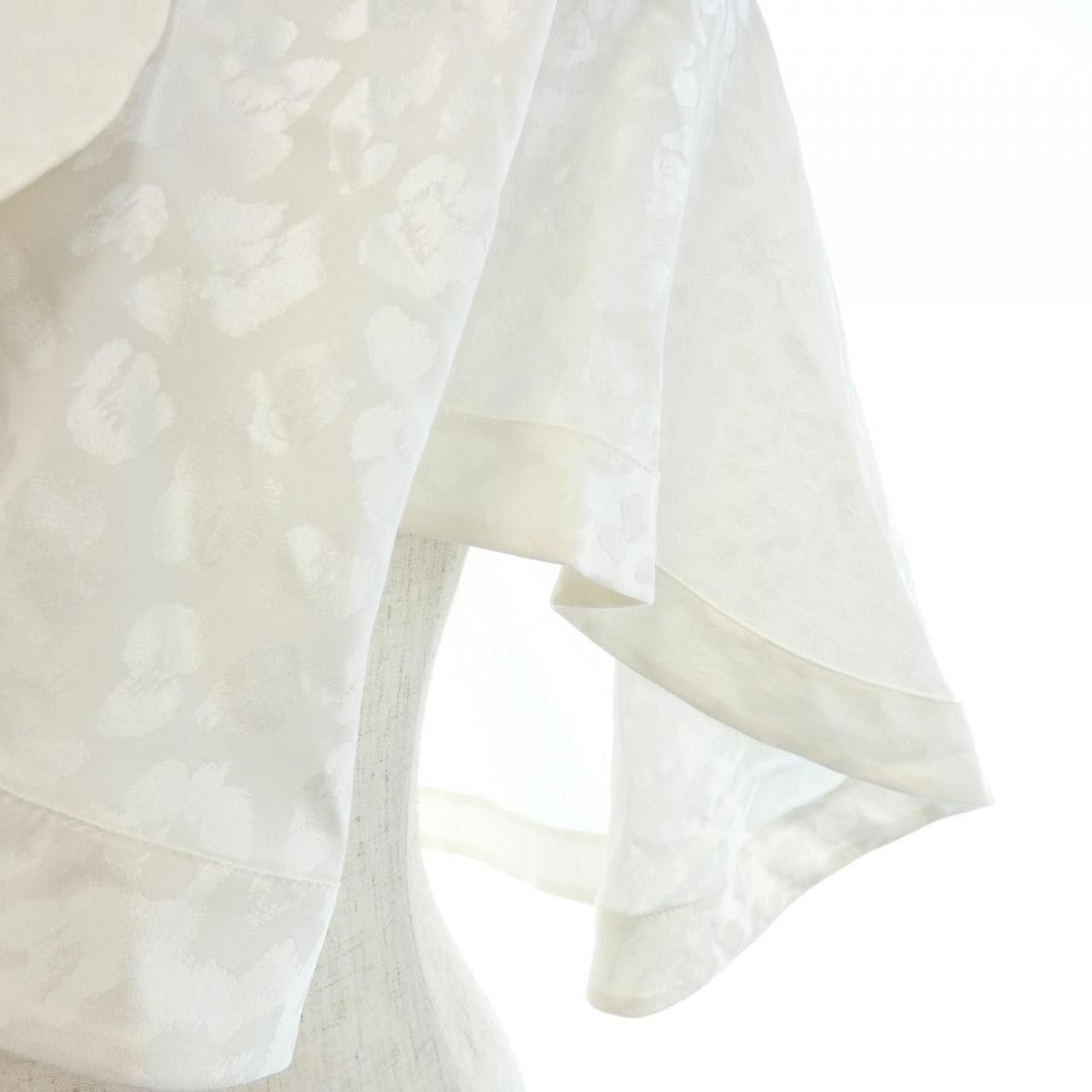 Chanel Chanel Chanel Silk Cape Textile Outerwear P75213V66669 DUTY FREE for USA Size ONE SIZE - 6 Thumbnail