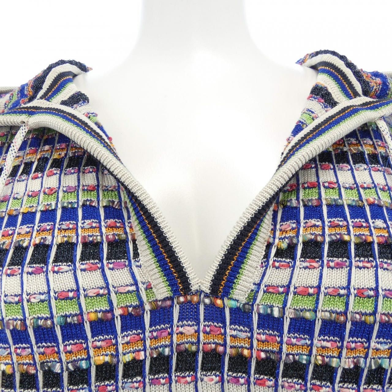 Chanel Chanel Chanel Knit Top Textile Tops P56619K07396 DUTY FREE for USA Size ONE SIZE - 6 Thumbnail