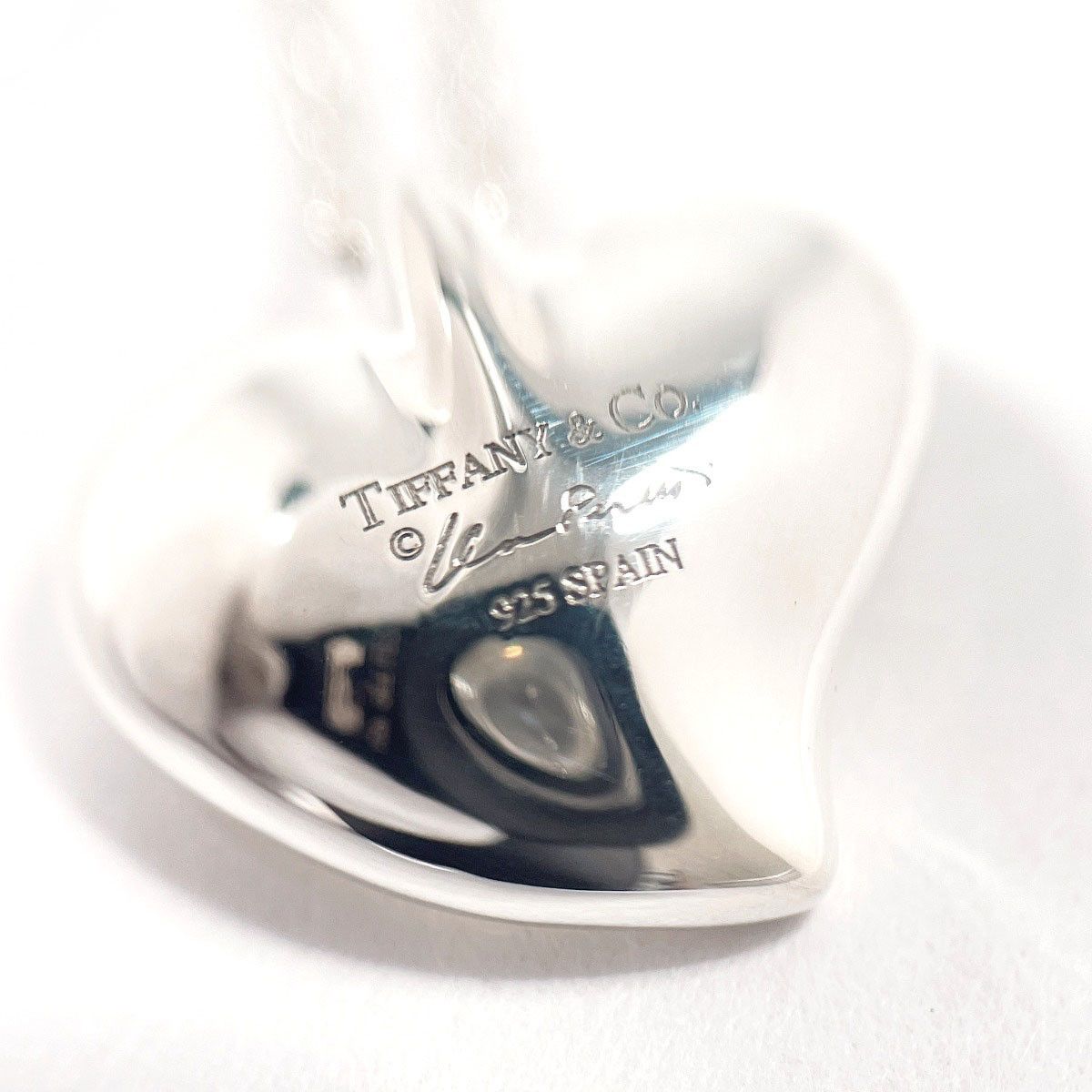 Tiffany & Co. Tiffany & Co. Tiffany & Co. Elsa Peretti Curved Heart Silver Necklace Precious Metal Necklace DUTY FREE for USA Size ONE SIZE - 5 Thumbnail