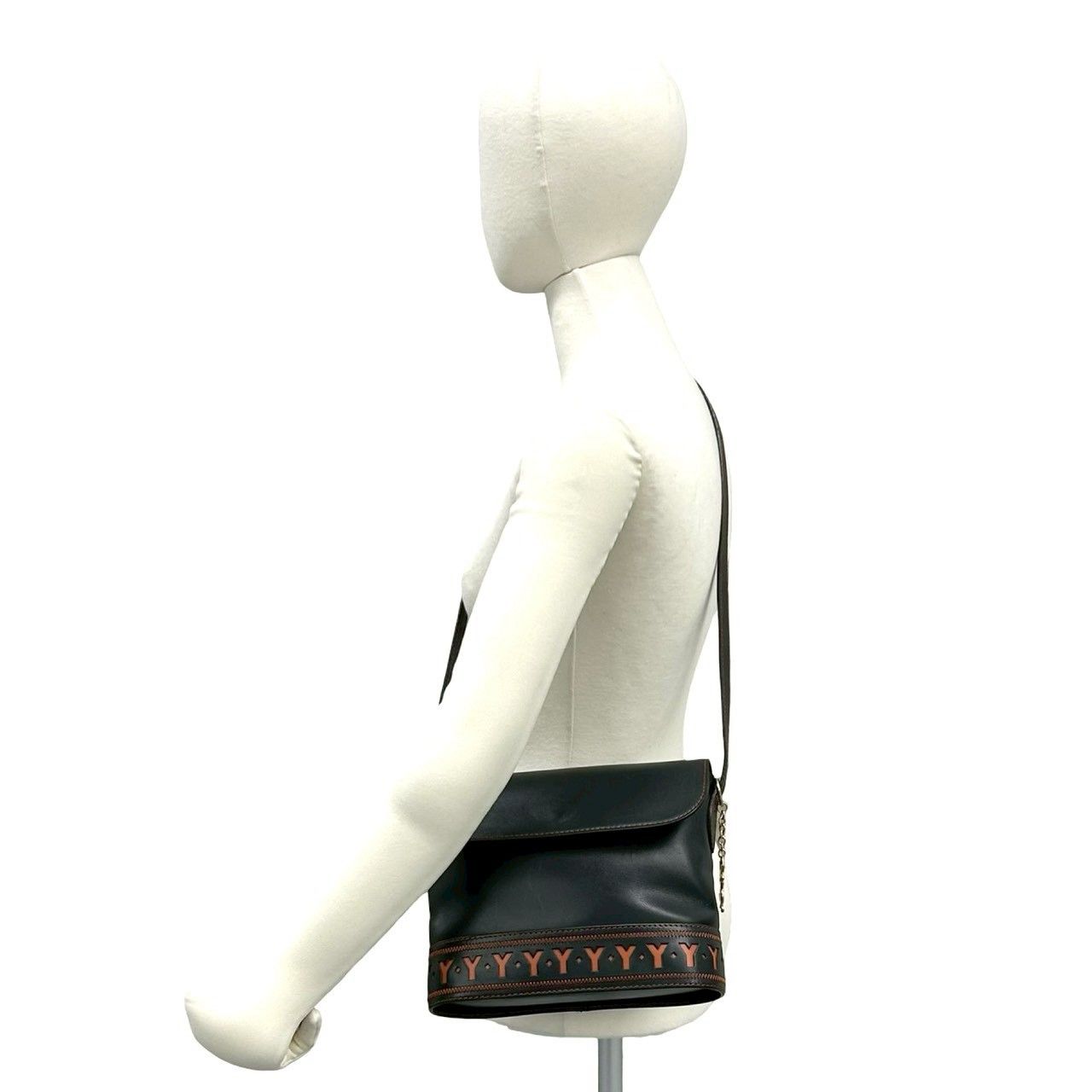 Yves Saint Laurent Yves Saint Laurent Yves Saint Laurent Cassandra Leather Shoulder Bag Leather Shoulder Bag DUTY FREE for USA Size ONE SIZE - 3 Thumbnail
