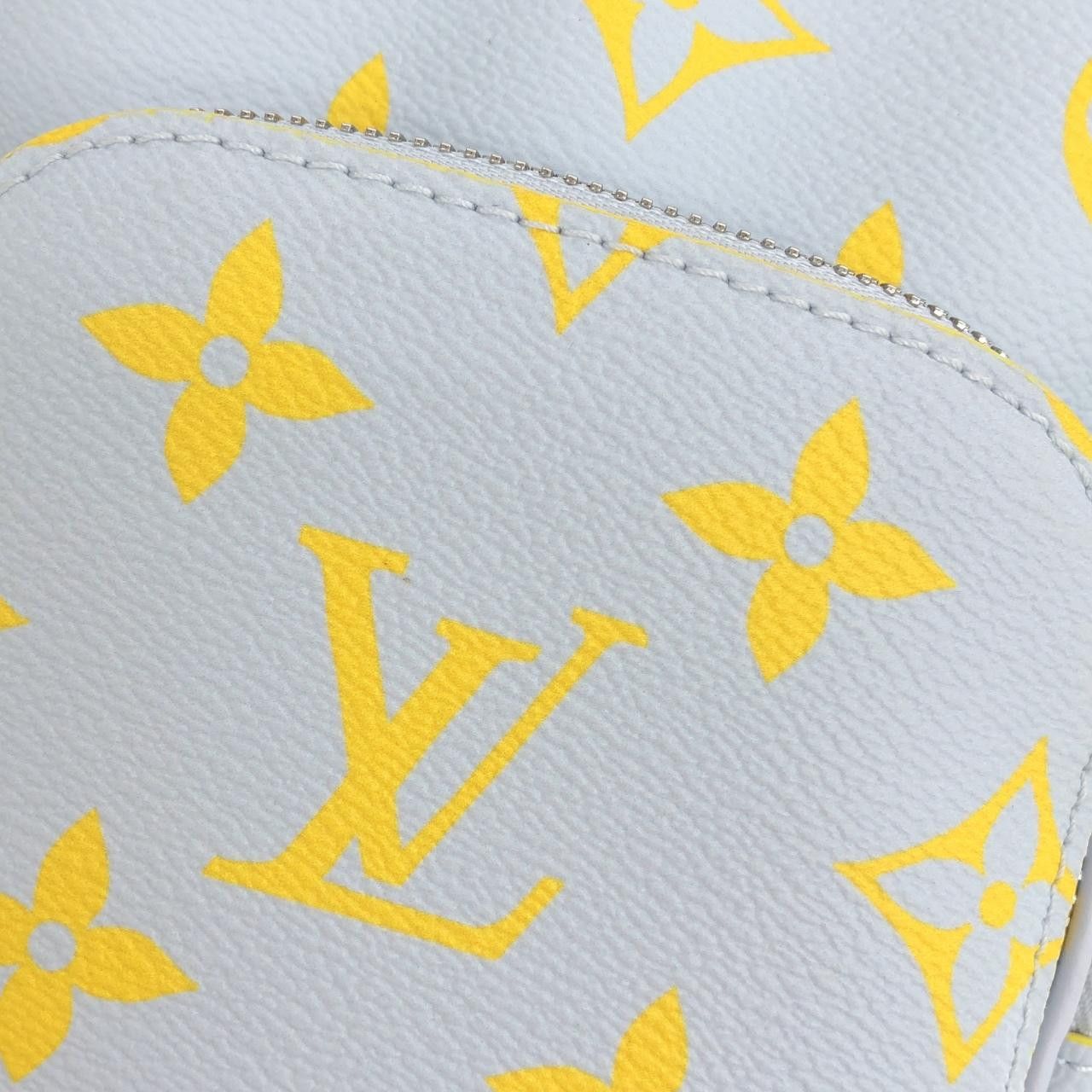 Louis Vuitton Louis Vuitton Louis Vuitton Monogram Glow Avenue Slingbag Coated Canvas Shoulder Bag Textile Shoulder Bag M15078 DUTY FREE for USA Size ONE SIZE - 5 Thumbnail
