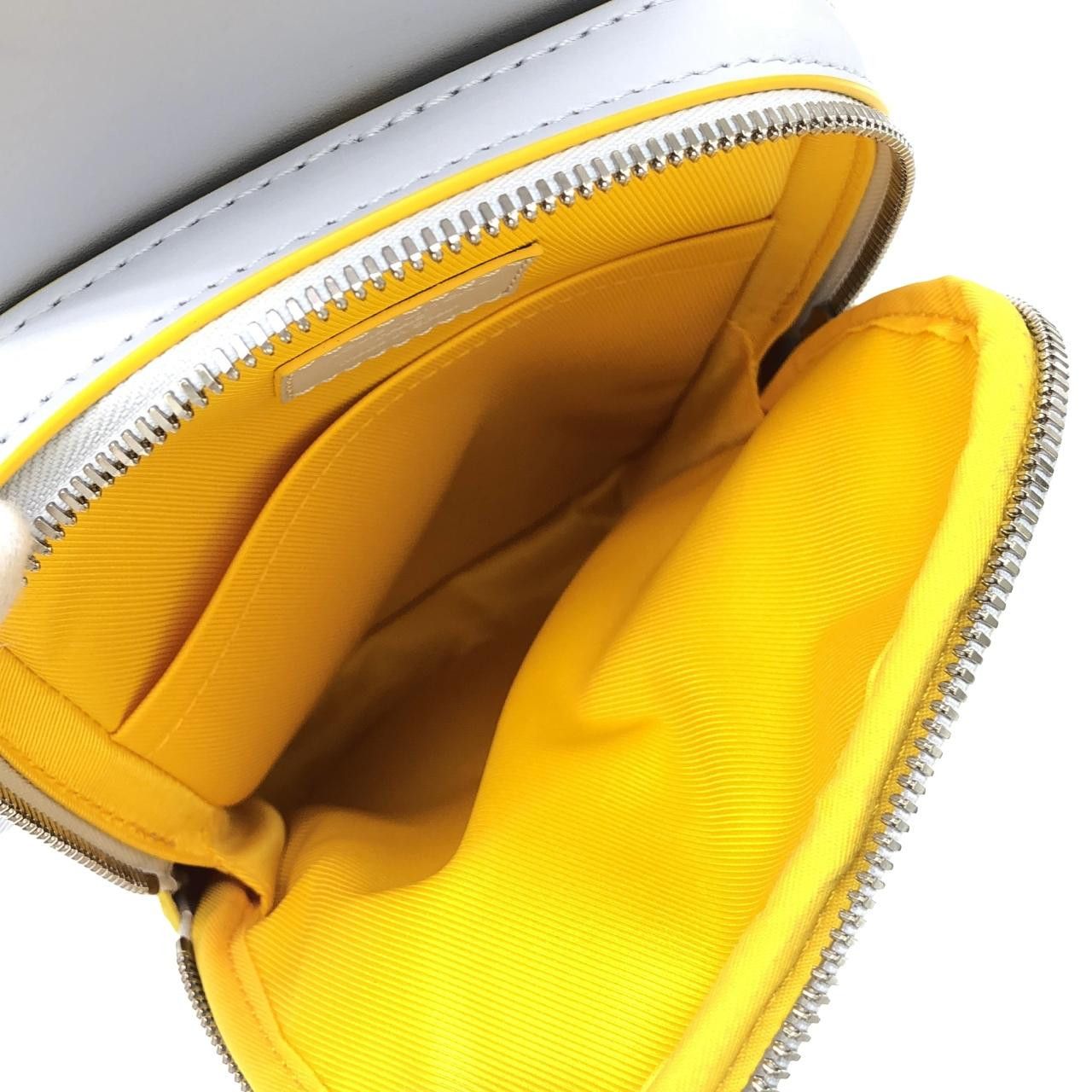 Louis Vuitton Louis Vuitton Louis Vuitton Monogram Glow Avenue Slingbag Coated Canvas Shoulder Bag Textile Shoulder Bag M15078 DUTY FREE for USA Size ONE SIZE - 10 Thumbnail
