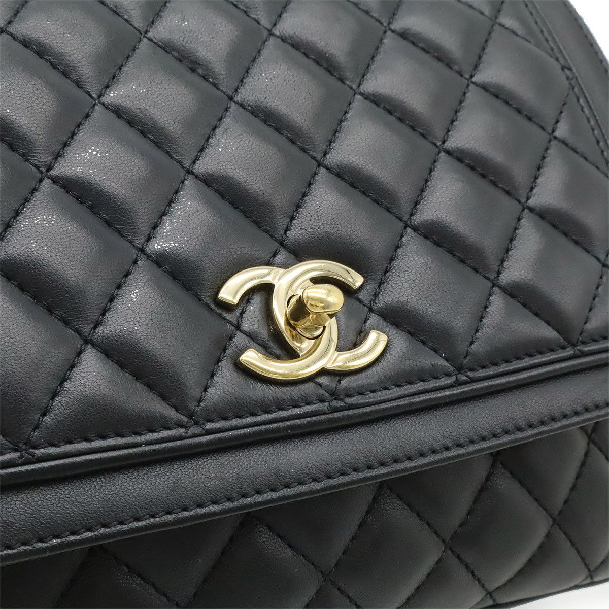 Chanel Chanel Chanel Matelasse Lambskin Shoulder Bag Leather Shoulder Bag A57896 DUTY FREE for USA Size ONE SIZE - 7 Thumbnail