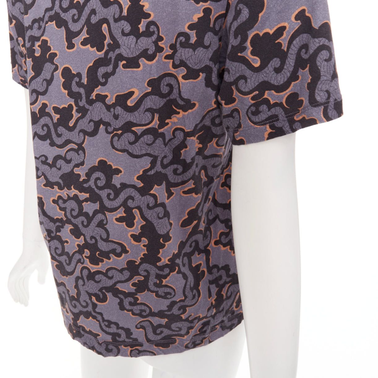 Dries Van Noten DRIES VAN NOTEN 2013 purple orange oriental cloud print felt applique tshirt S Size S / US 4 / IT 40 - 7 Thumbnail