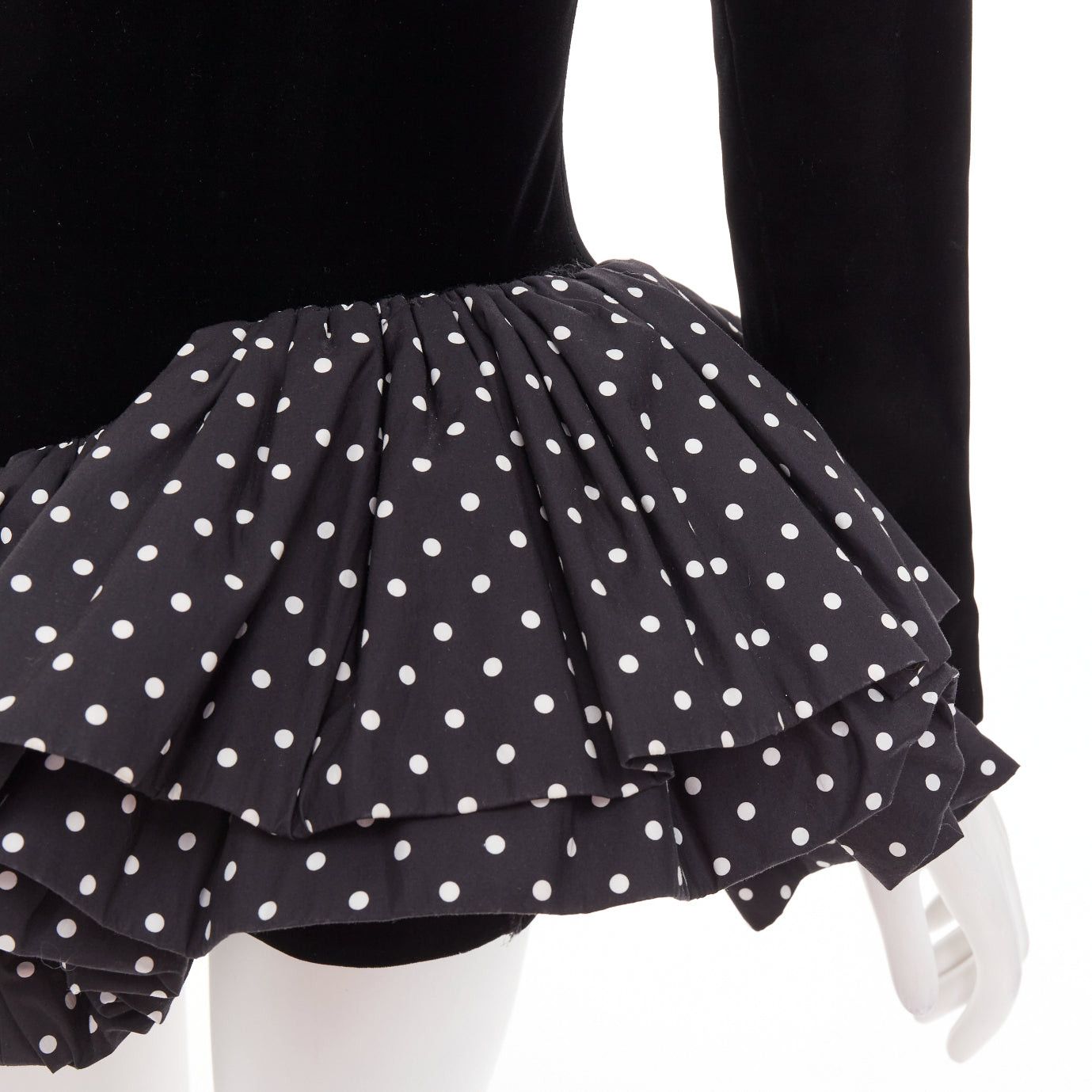 Alexandre Vauthier ALEXANDRE VAUTHIER AW2023 Runway black velvet polka dot mini dress Size S / US 4 / IT 40 - 2 Thumbnail