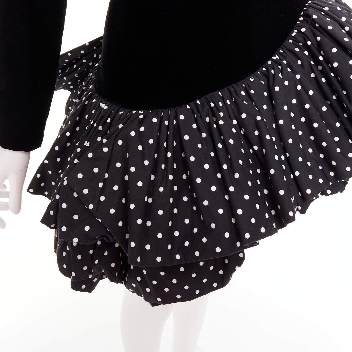 Alexandre Vauthier ALEXANDRE VAUTHIER AW2023 Runway black velvet polka dot mini dress Size S / US 4 / IT 40 - 8 Thumbnail