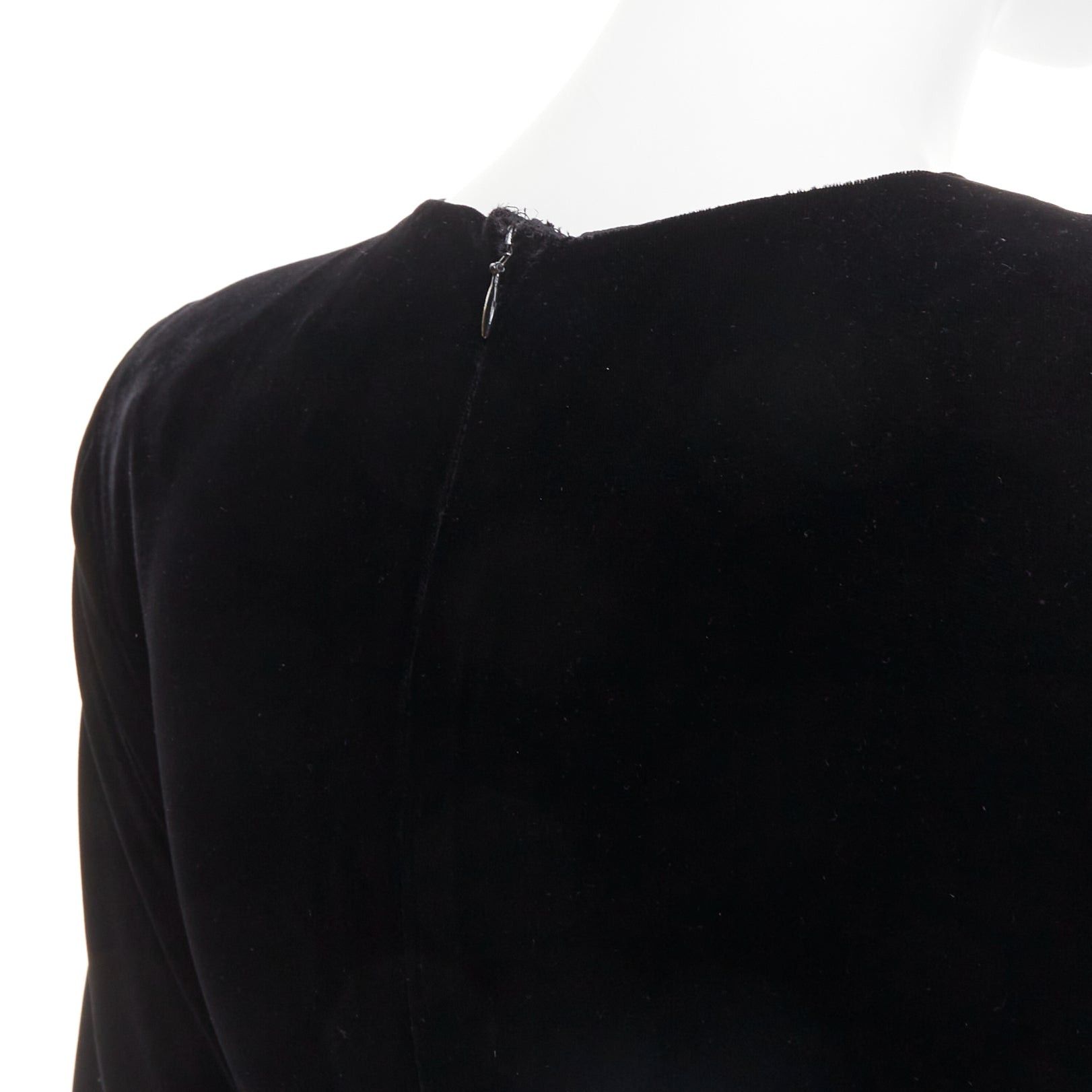 Alexandre Vauthier ALEXANDRE VAUTHIER AW2023 Runway black velvet polka dot mini dress Size S / US 4 / IT 40 - 9 Thumbnail