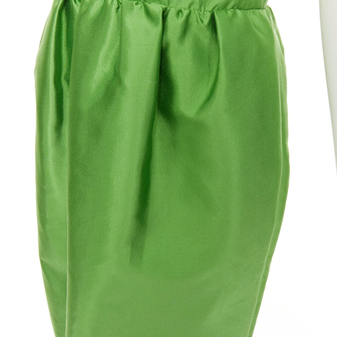 Prada PRADA 2022 Kelly green duchess silk V-neck sleeveless mini dress IT42 M Size M / US 6-8 / IT 42-44 - 7 Thumbnail
