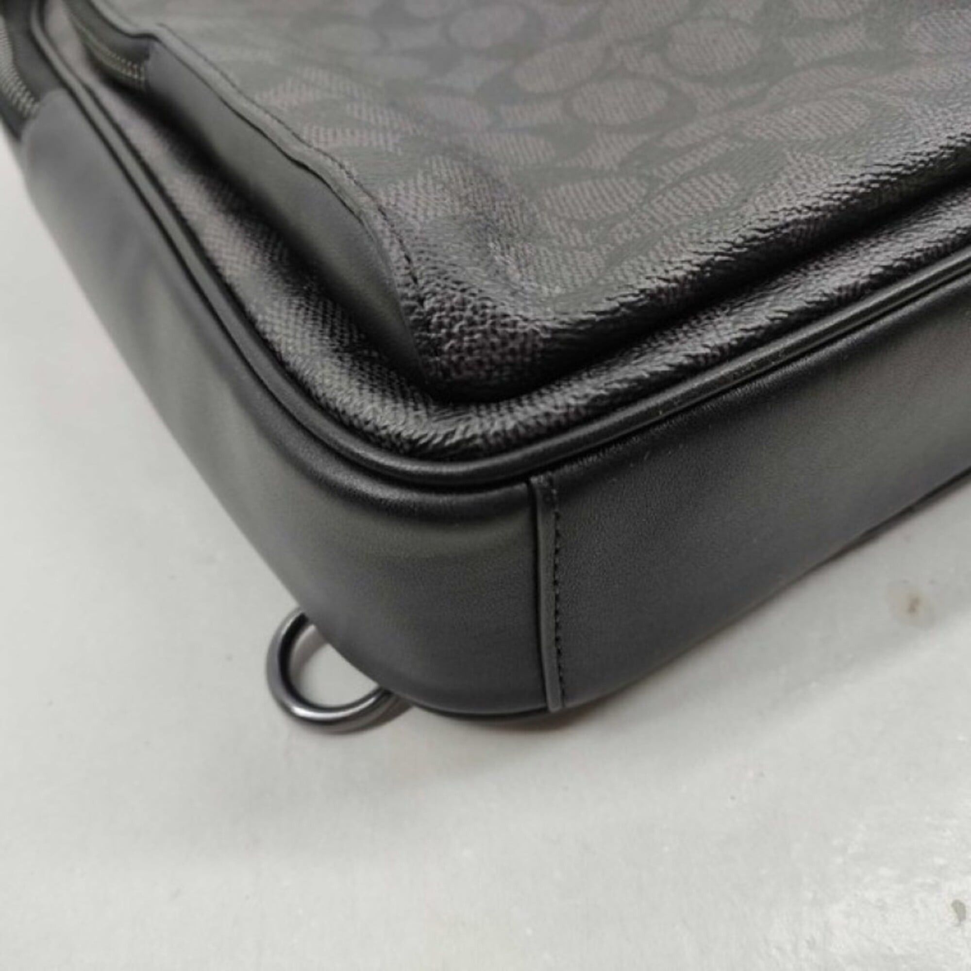 Coach COACH Signature Body Bag CZ393 Black x Leather - Men's & Women's Shoulder Size ONE SIZE - 6 Thumbnail