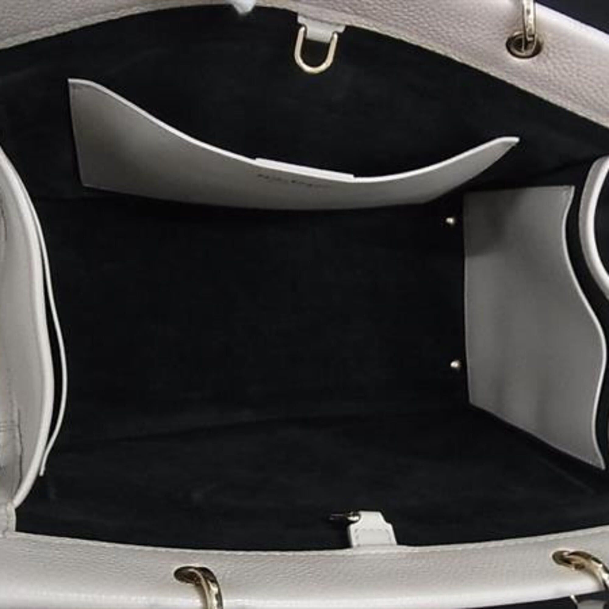 Salvatore Ferragamo Salvatore Ferragamo handbag, Gancini design, EE-21 H110, greige leather, women's shoulder bag. Size ONE SIZE - 5 Thumbnail