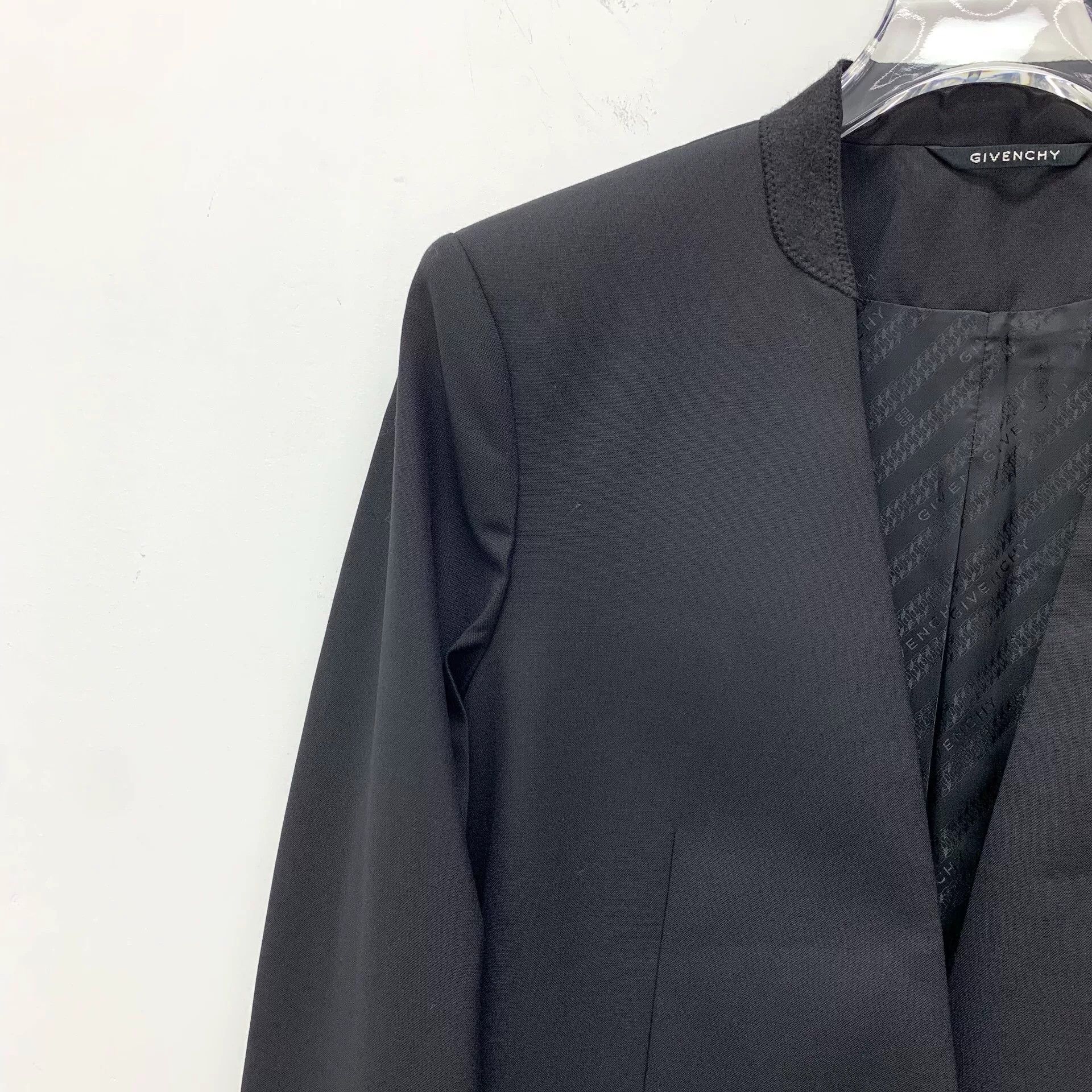 Givenchy Givenchy Wool V-Neck Blazer Size 36 Size XS / US 0-2 / IT 36-38 - 3 Thumbnail