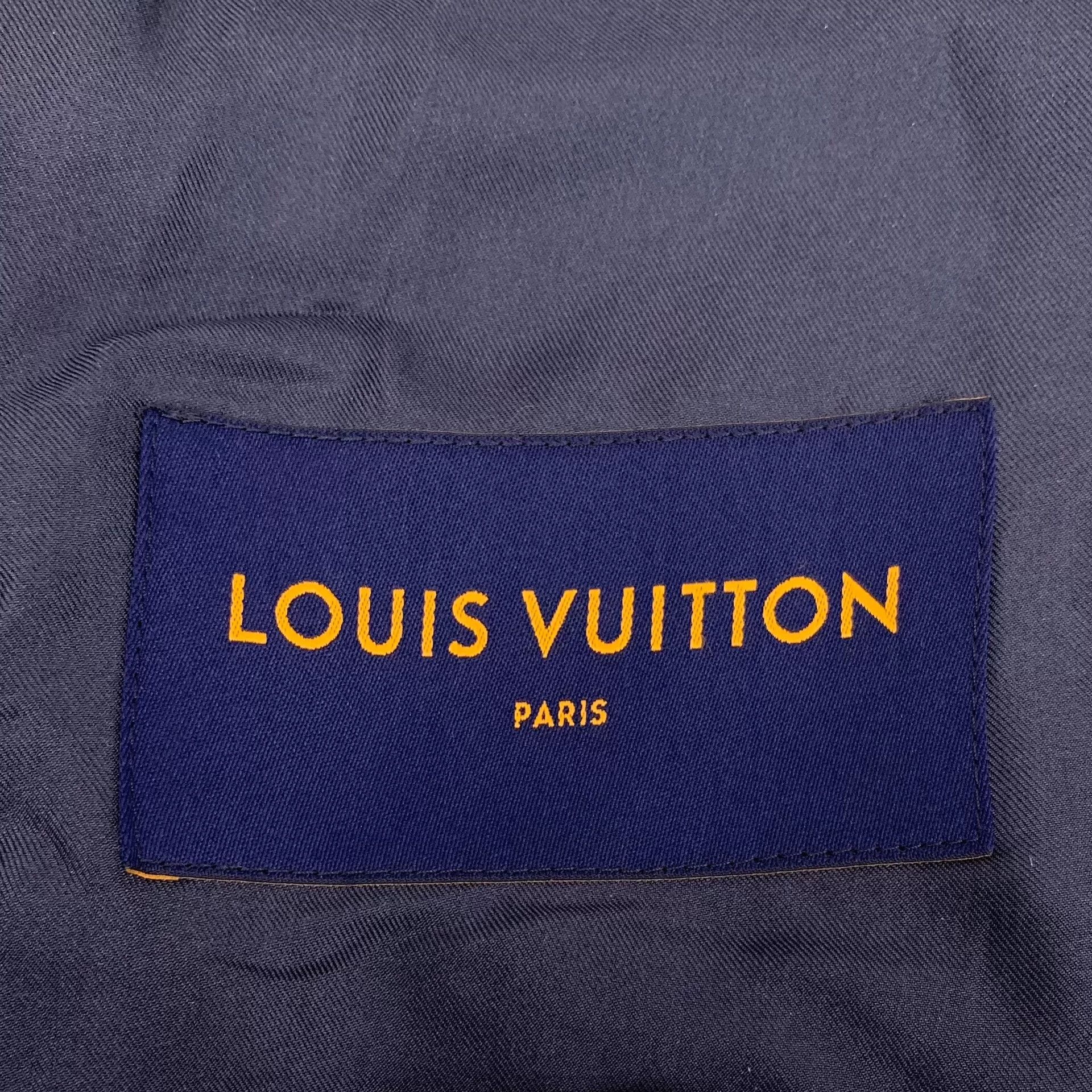 Louis Vuitton Louis Vuitton Logo Wool Belted Wrap Coat Size 48 Size US M / EU 48-50 / 2 - 6 Thumbnail