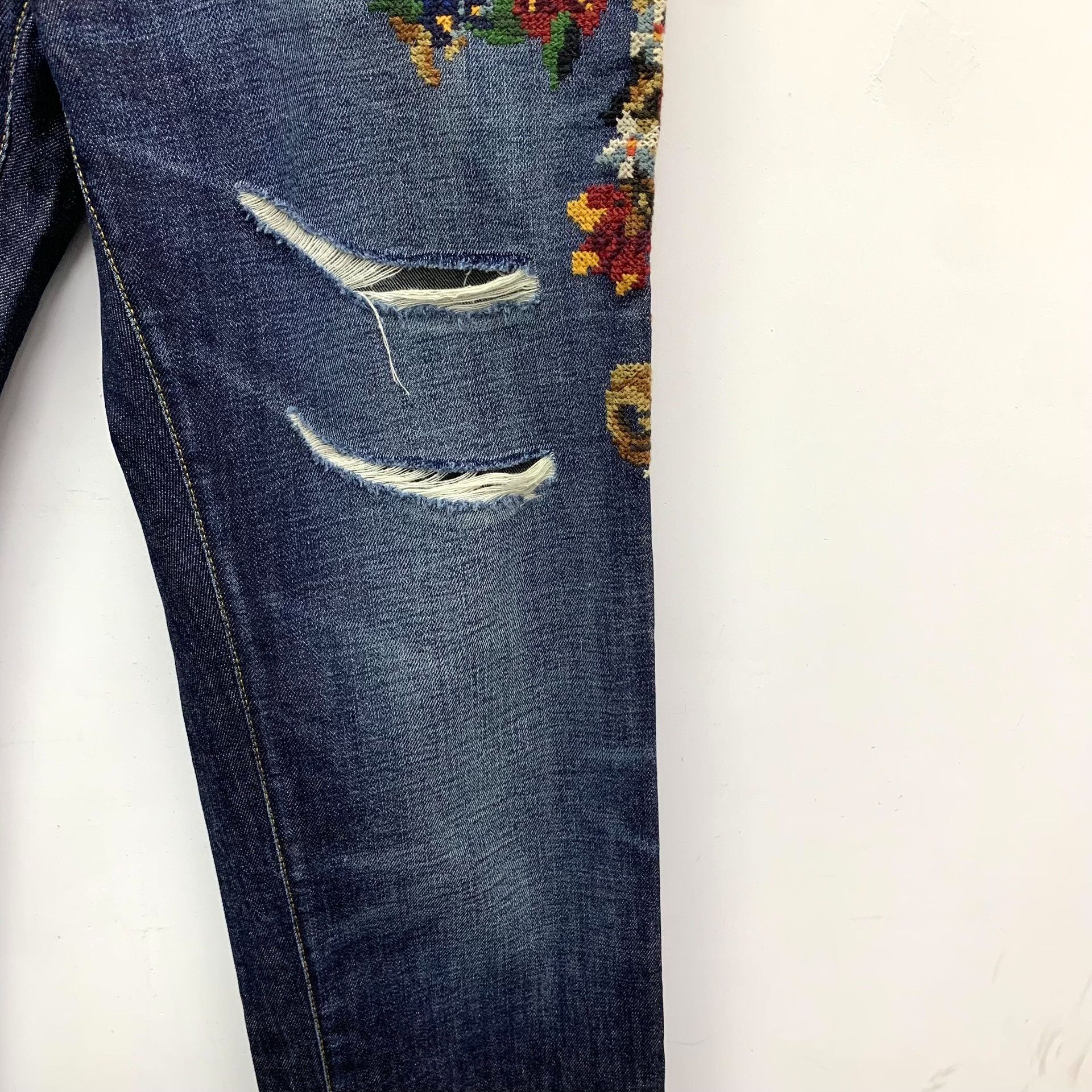 Dolce & Gabbana Dolce & Gabbana Floral Distressed Jeans 36 Size US 36 / EU 52 - 4 Thumbnail