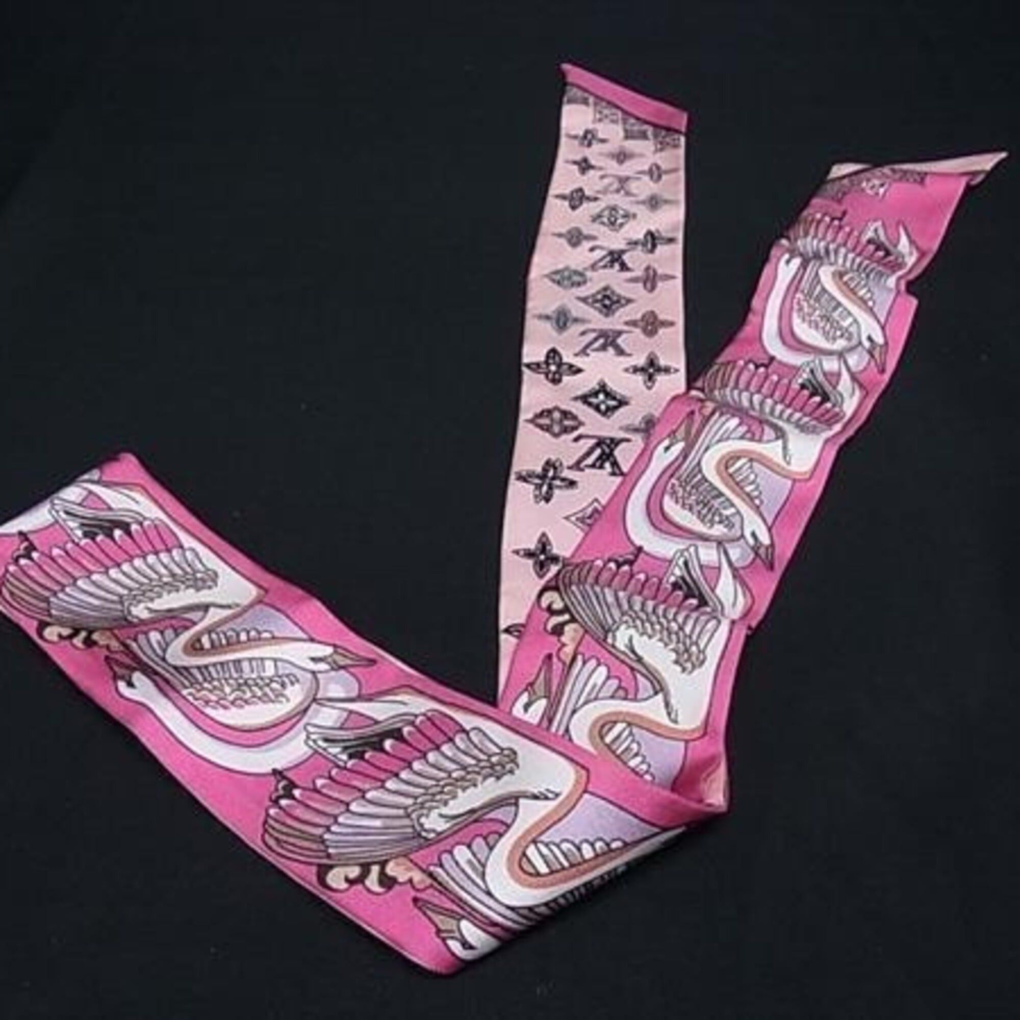Louis Vuitton Louis Vuitton Ribbon Scarf/Muffler Bandeau BB Innocence Swan M71494 Multicolor Silk Women's Size ONE SIZE - 2 Thumbnail