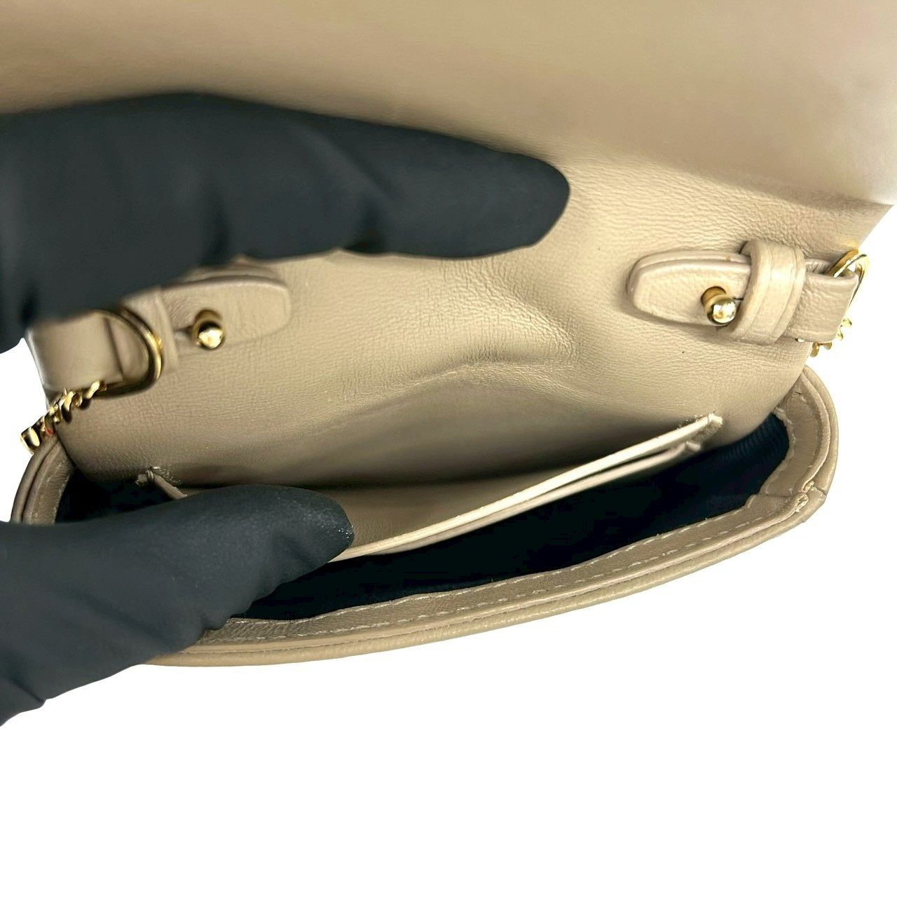 Burberry Burberry Burberry Lola Leather Shoulder Bag Leather Shoulder Bag DUTY FREE for USA Size ONE SIZE - 11 Thumbnail