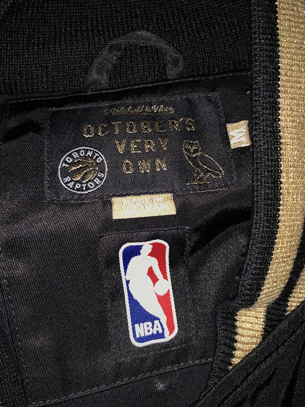 Mitchell & Ness Toronto Raptors October’s very own Mitchell and ness jacket Size US M / EU 48-50 / 2 - 3 Thumbnail