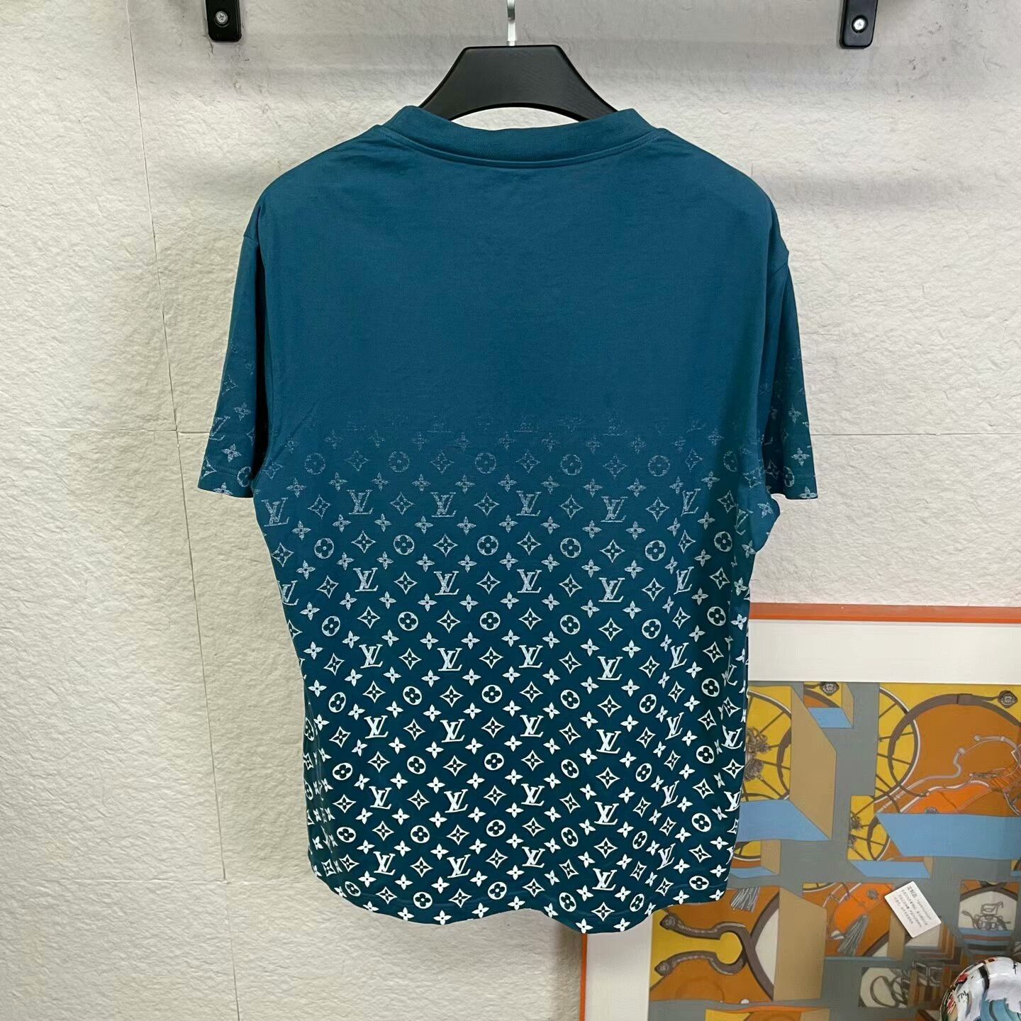 Louis Vuitton Louis Vuitton Gradient Monogram T-Shirt XL Size US XL / EU 56 / 4 - 2 Thumbnail