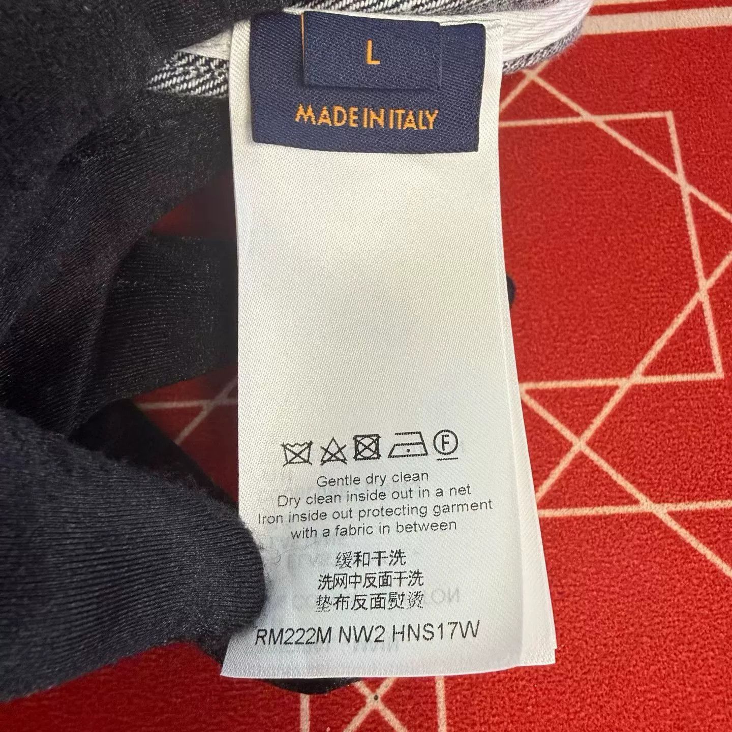Louis Vuitton Louis Vuitton Tie Dye Monogram Denim Shirt Size L Size US L / EU 52-54 / 3 - 4 Thumbnail