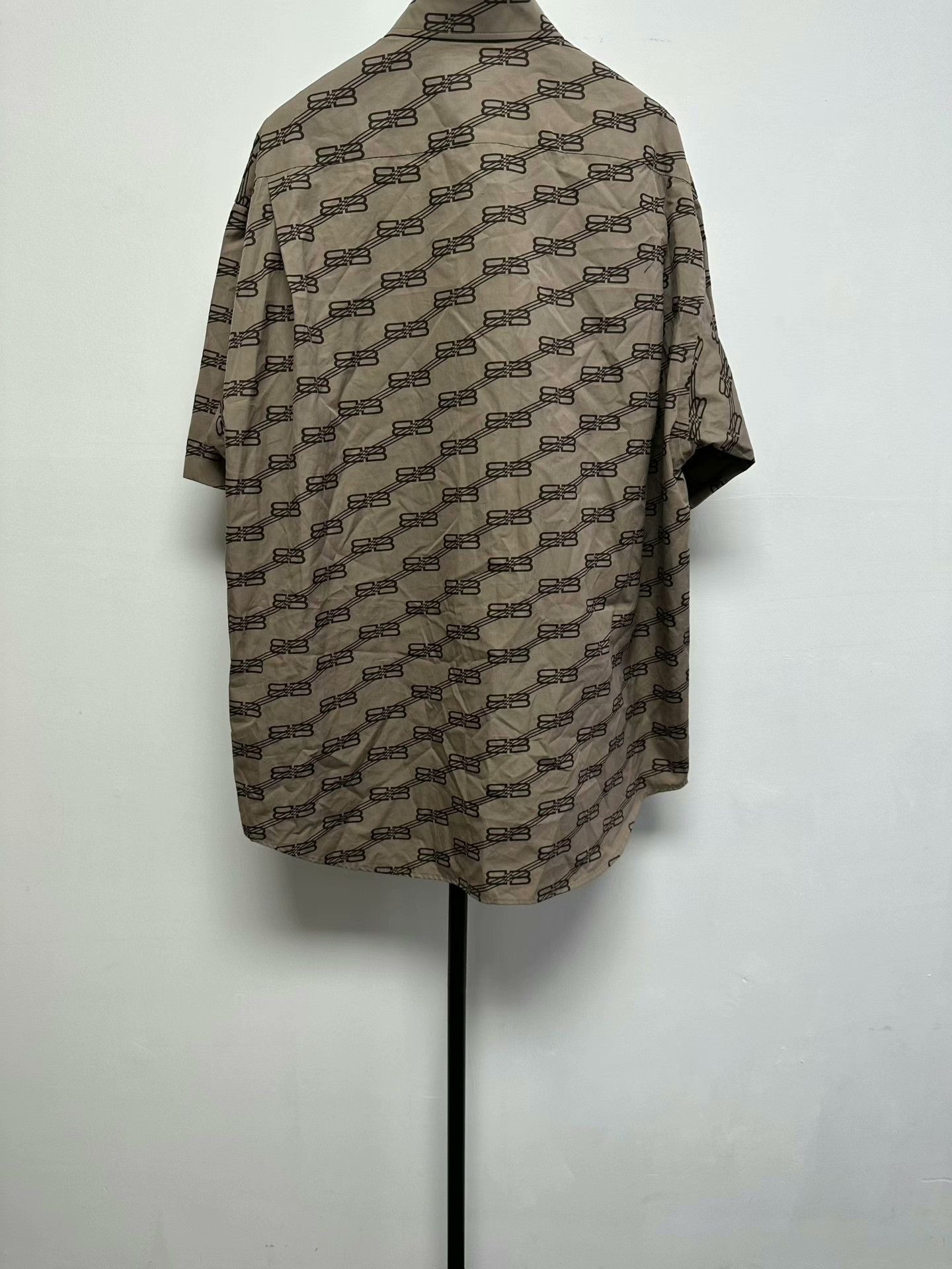 Balenciaga Balenciaga Logo Print Short Sleeve Button Up EU 36 Size US XXS / EU 40 - 2 Thumbnail