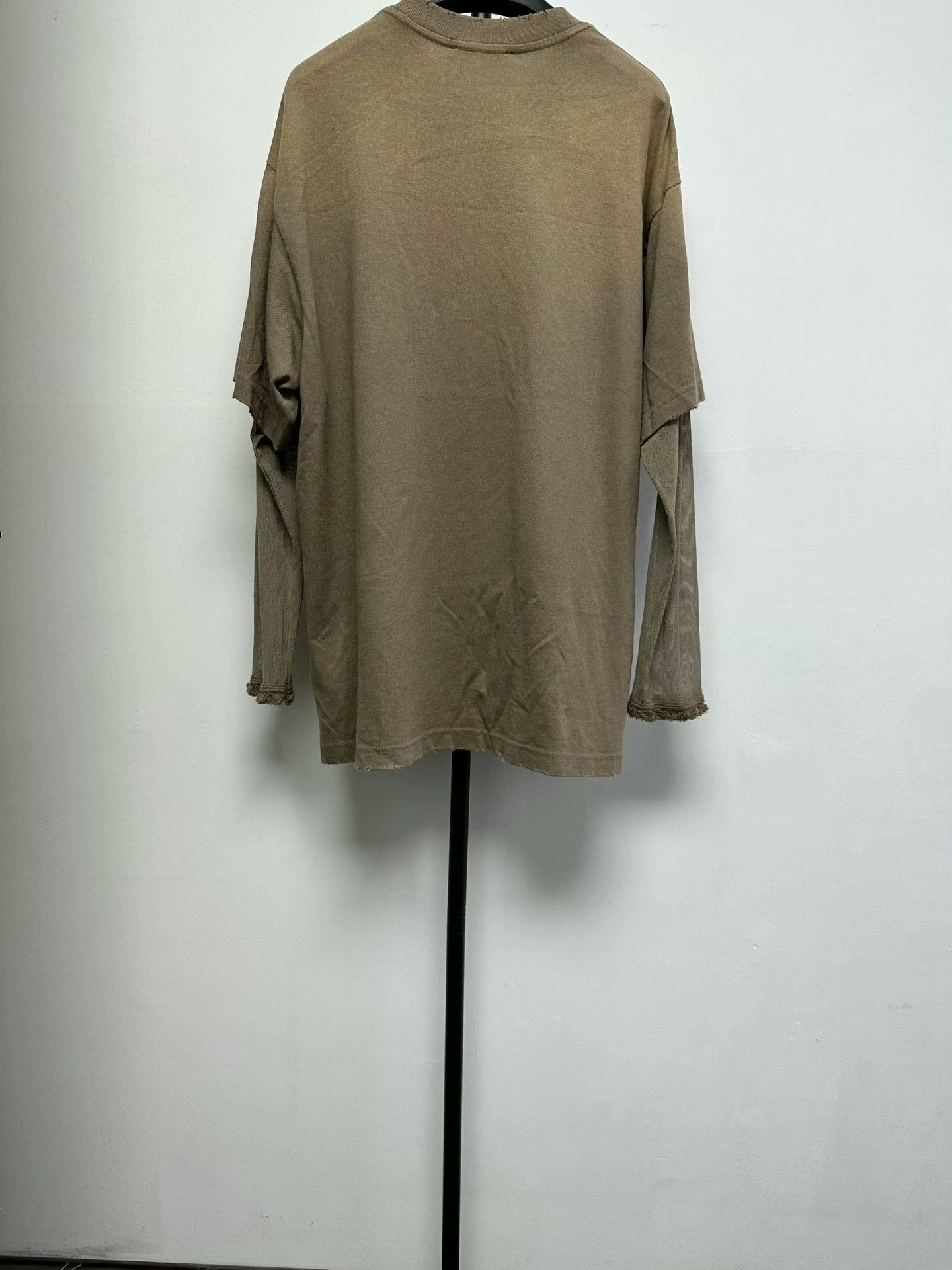 Acne Studios Acne Studios Mesh Sleeve Graphic T-Shirt XS Size XS / US 0-2 / IT 36-38 - 2 Thumbnail