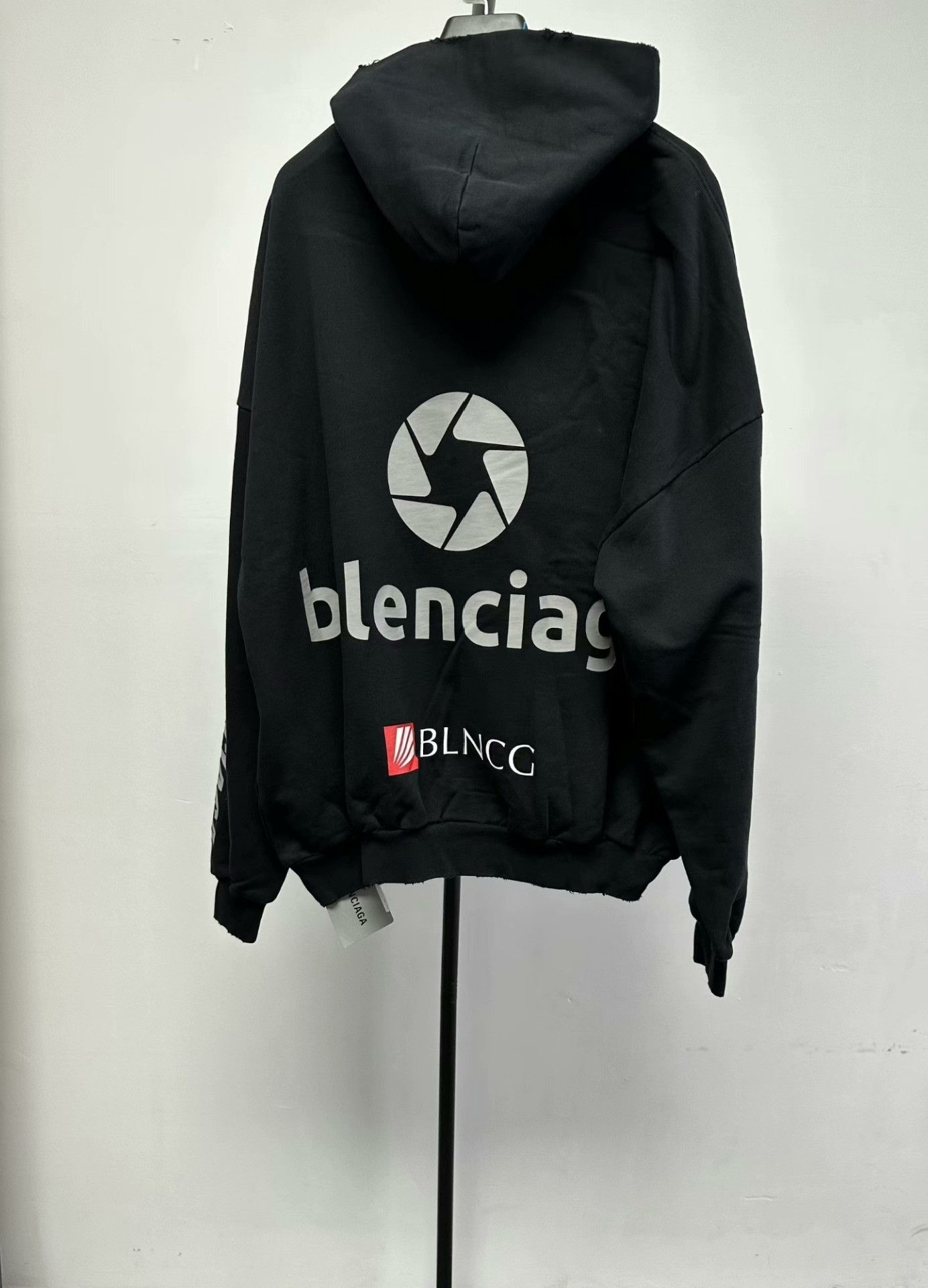 Balenciaga Balenciaga Multi-Logo Graphic Hoodie Size 1 Size US S / EU 44-46 / 1 - 2 Thumbnail