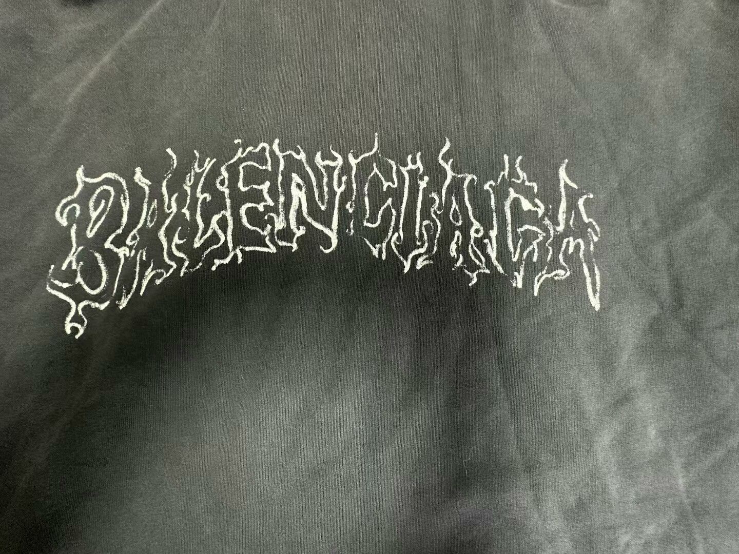 Balenciaga Balenciaga Flame Graphic Hoodie Size 4 Size US XL / EU 56 / 4 - 3 Thumbnail