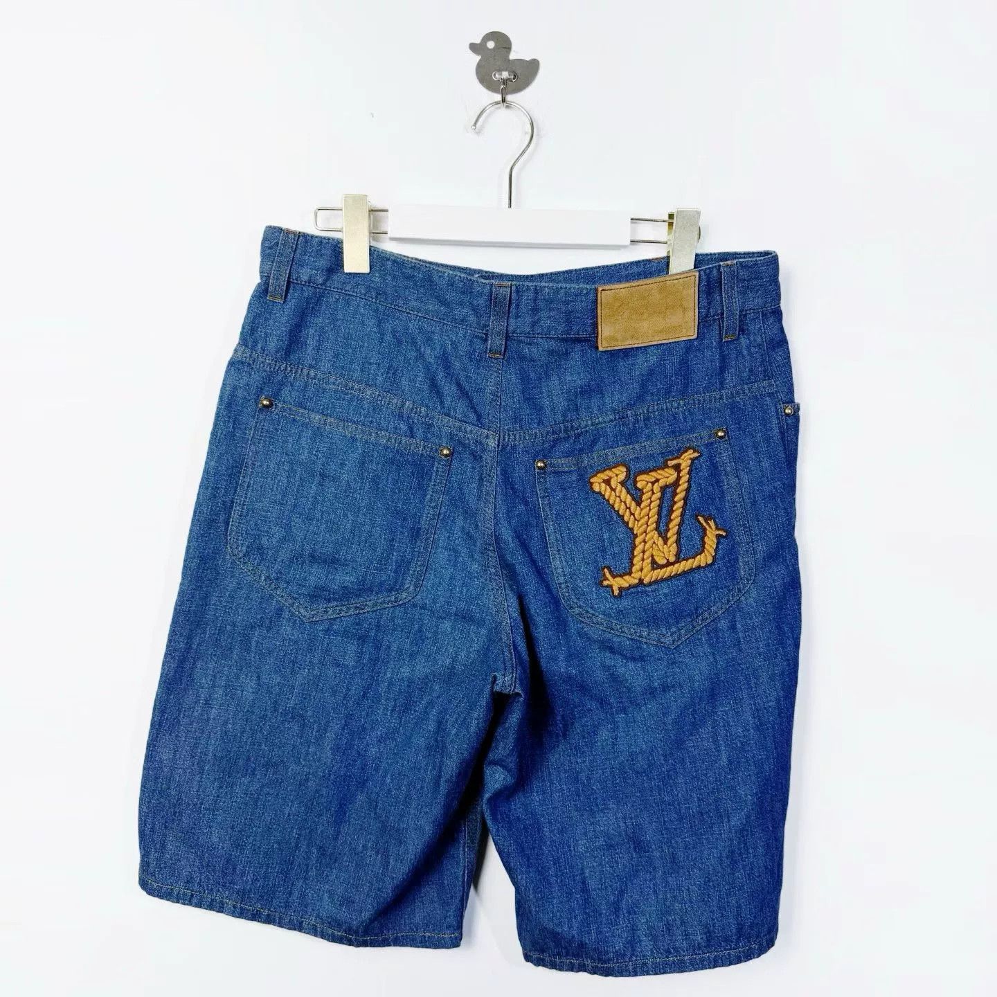 Louis Vuitton Louis Vuitton Tyler Rope Logo Denim Shorts 32 Size US 32 / EU 48 - 2 Thumbnail