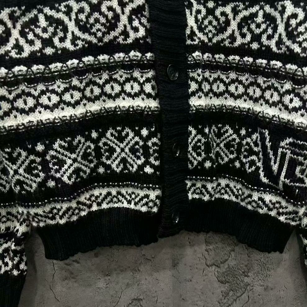 Versace Versace Patterned Knit Cardigan Size 48 Size US M / EU 48-50 / 2 - 5 Thumbnail