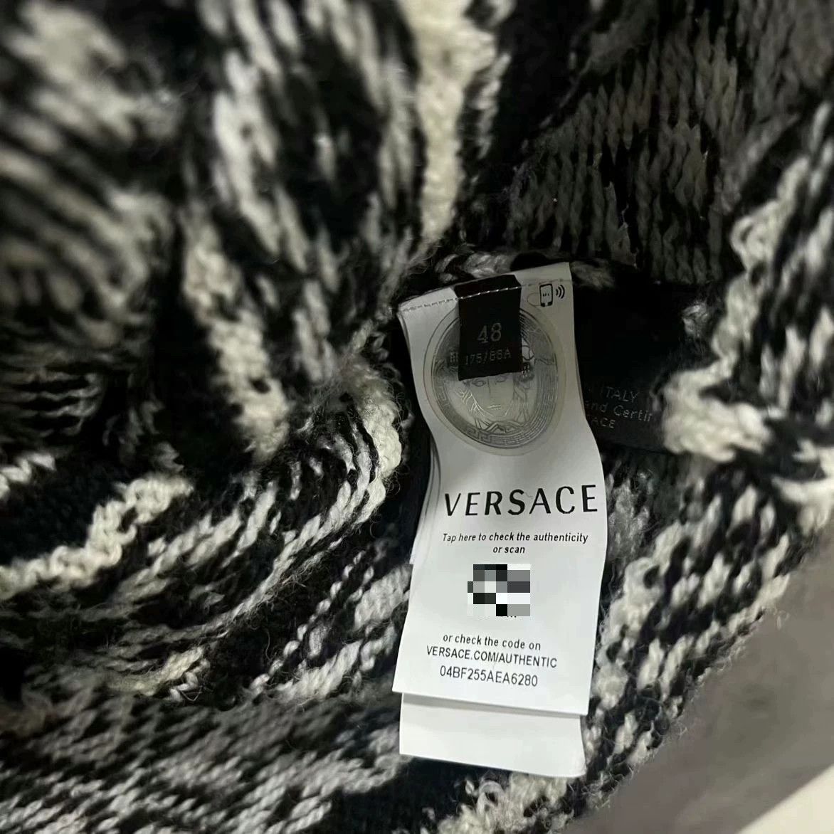 Versace Versace Patterned Knit Cardigan Size 48 Size US M / EU 48-50 / 2 - 4 Thumbnail