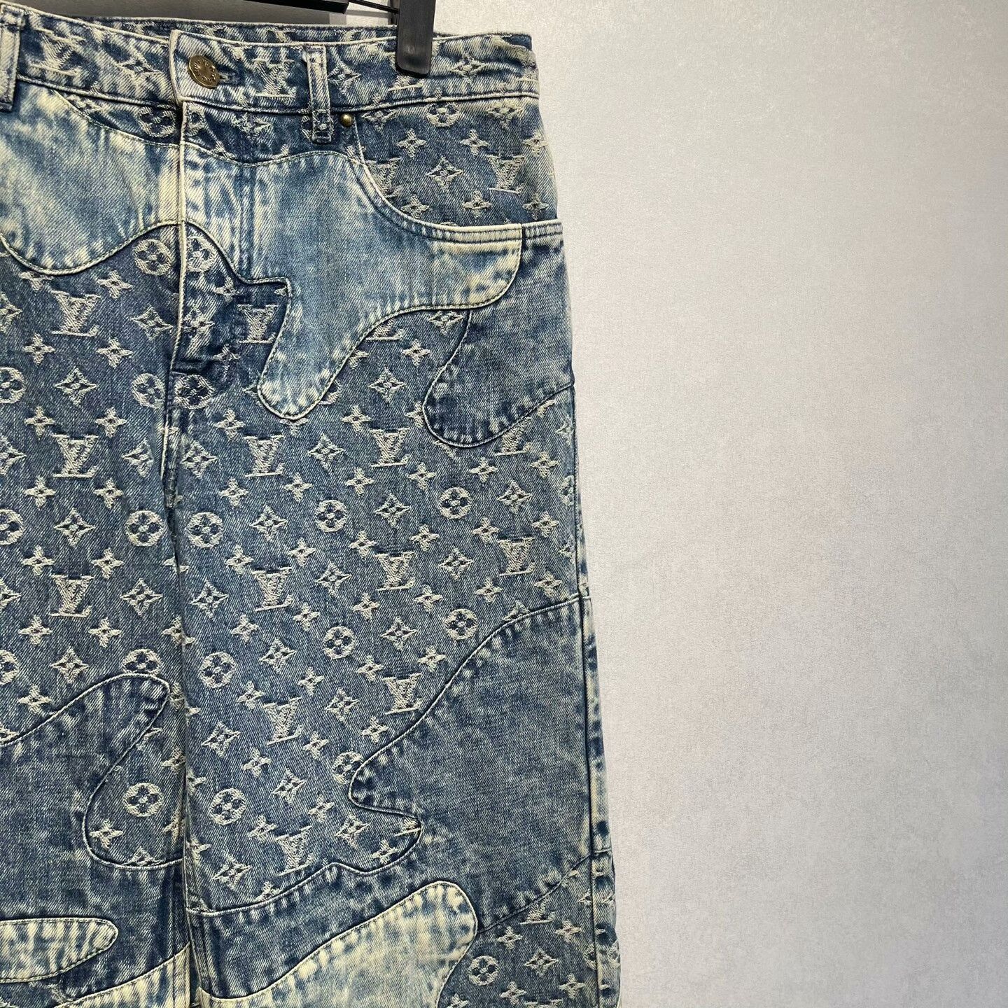 Louis Vuitton Louis Vuitton x NIGO Monogram Patchwork Denim Pants 30 Size US 30 / EU 46 - 3 Thumbnail