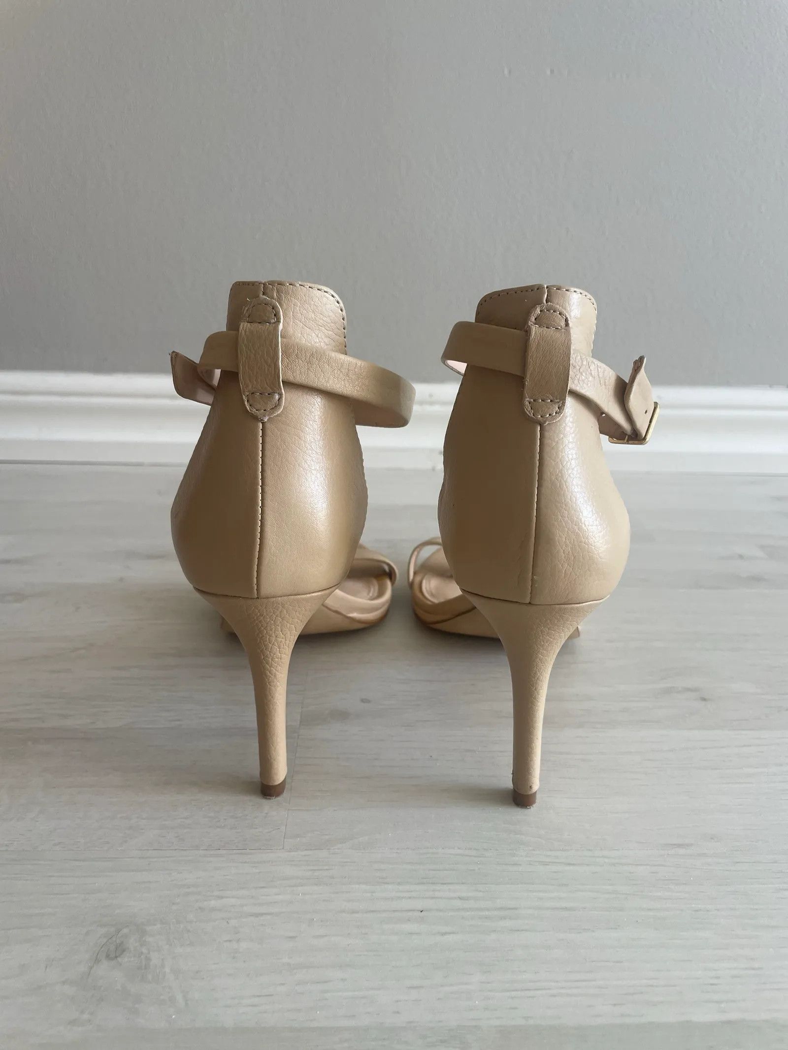 Banana Republic Banana Republic Heels Size US 5 / IT 35 - 3 Thumbnail