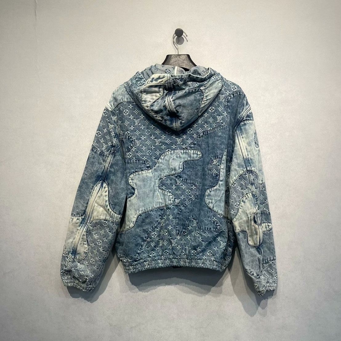 Louis Vuitton Louis Vuitton Monogram Denim Zip Hoodie Size 54 Size US L / EU 52-54 / 3 - 2 Thumbnail