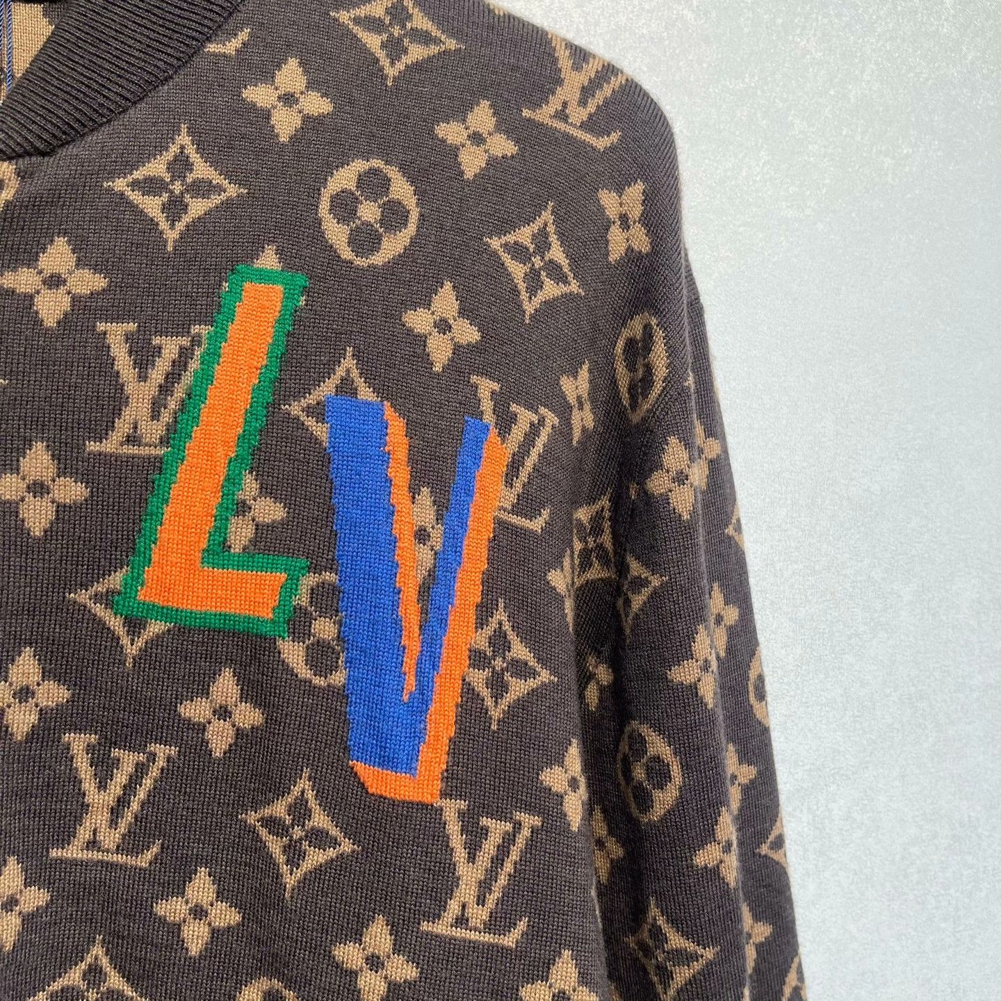 Louis Vuitton Louis Vuitton x NBA Monogram Knit Jacket Size L Size US L / EU 52-54 / 3 - 3 Thumbnail